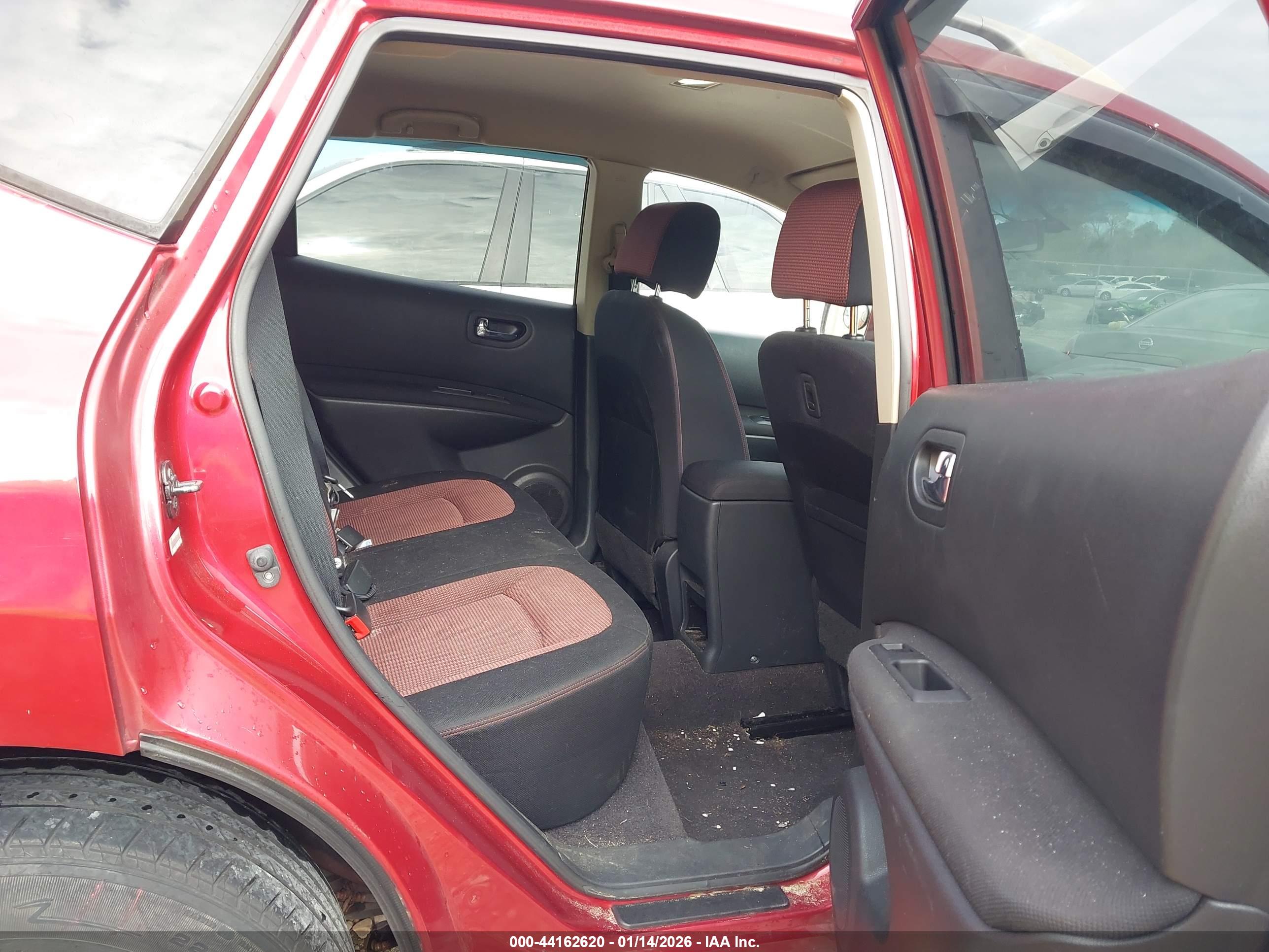 NISSAN ROGUE image 8