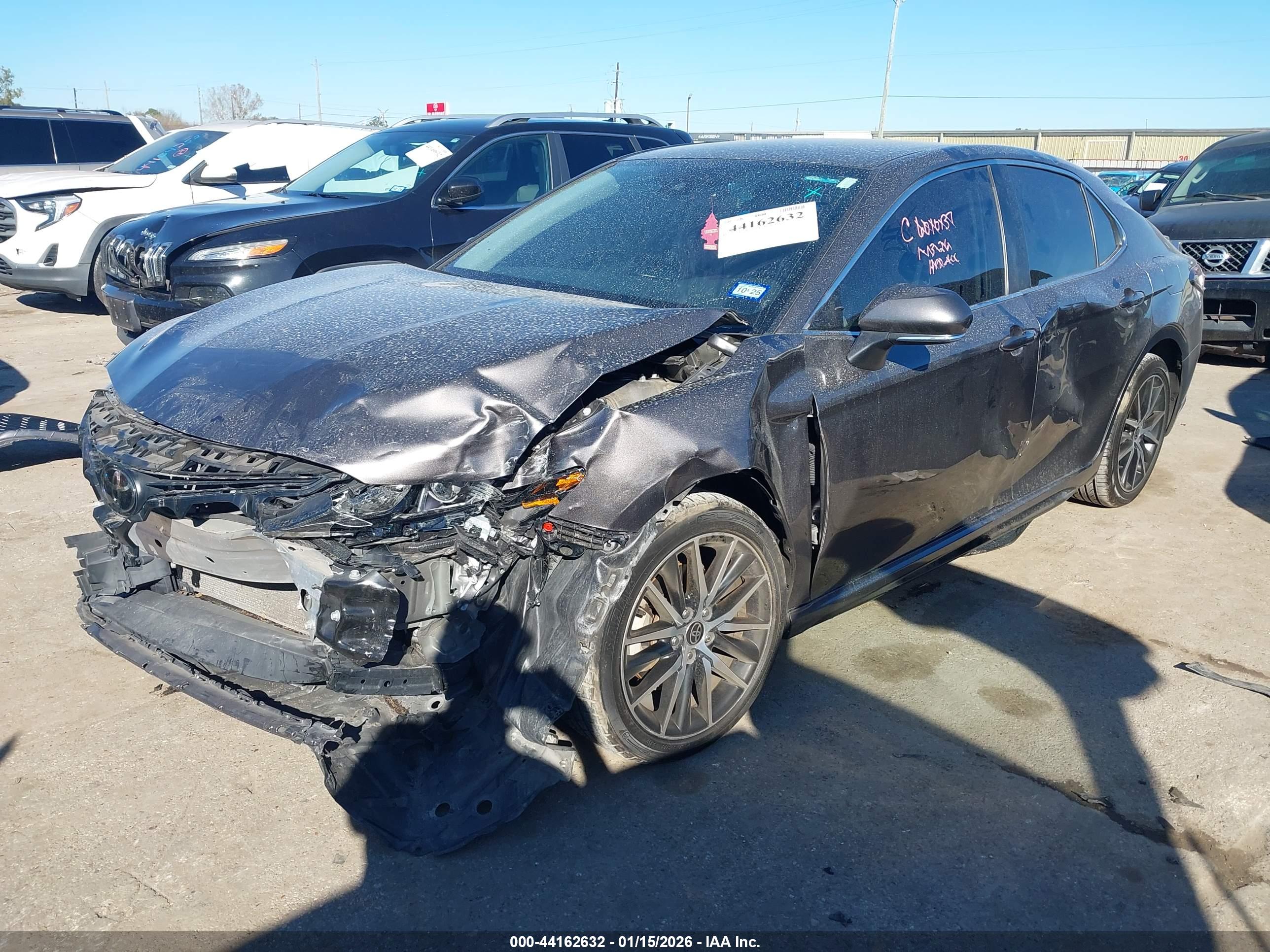 TOYOTA CAMRY image 2