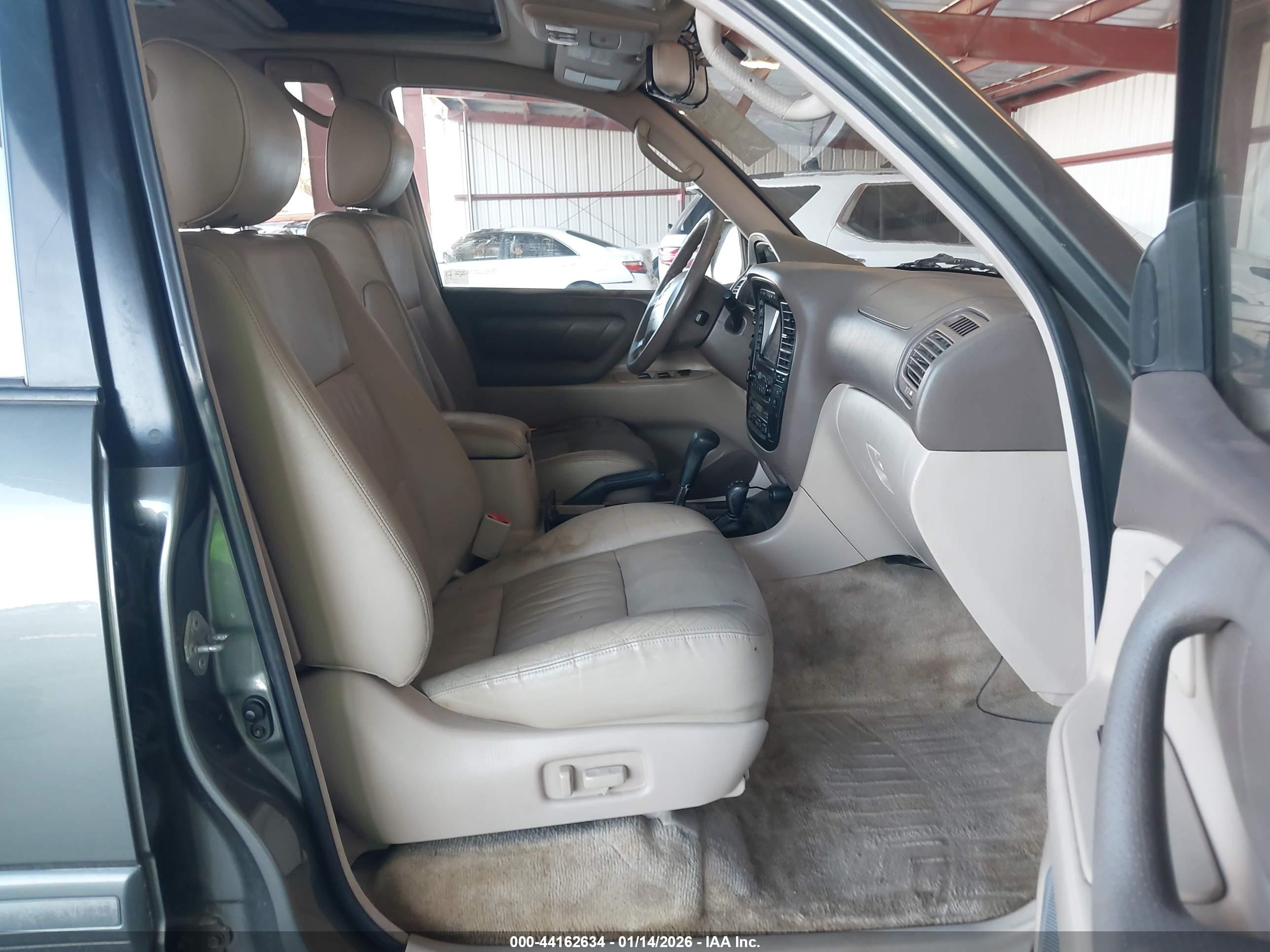 TOYOTA LAND image 5