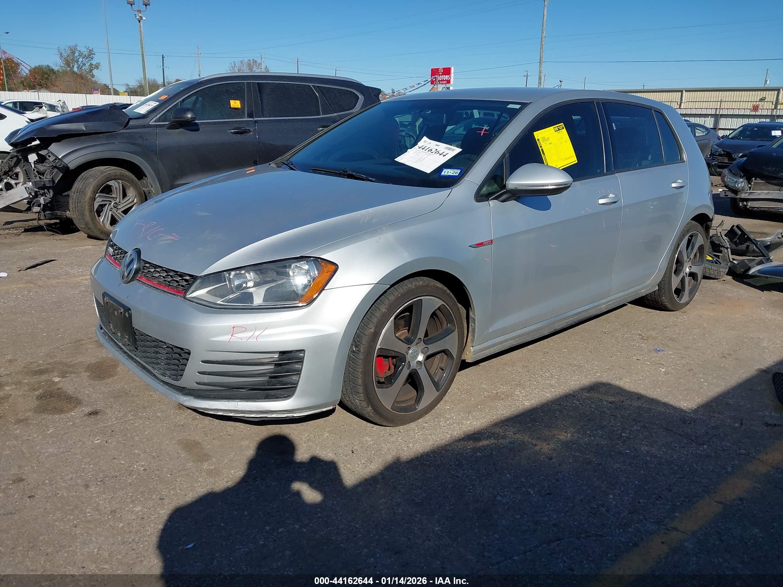 VOLKSWAGEN GOLF image 2