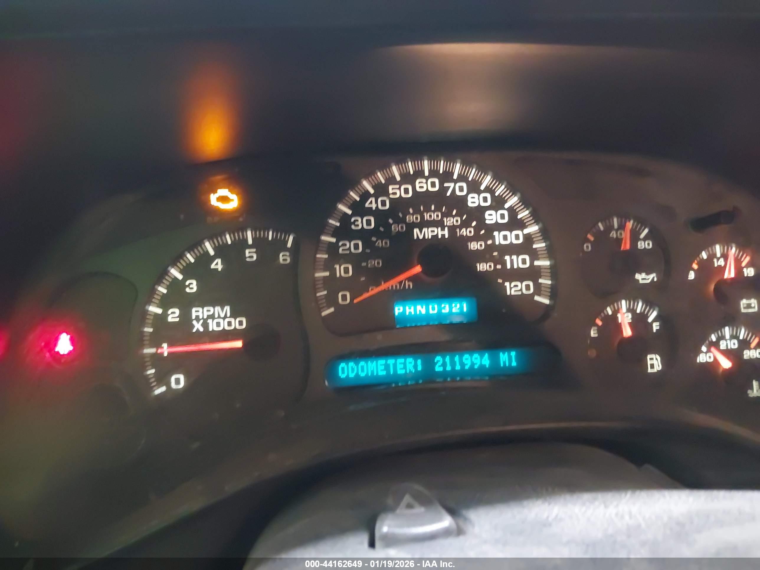 CHEVROLET SILVERADO image 7
