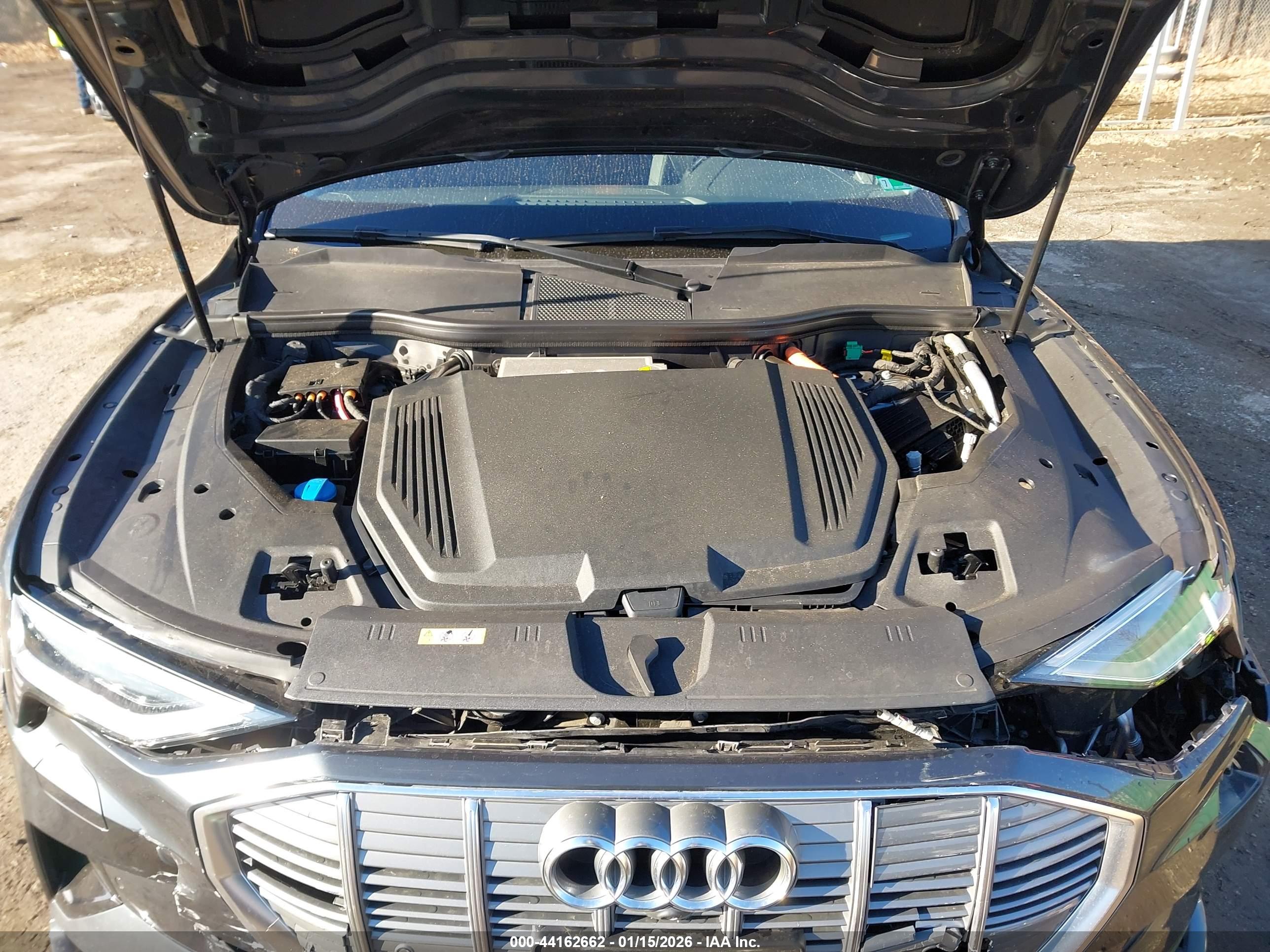 AUDI E-TRON image 10
