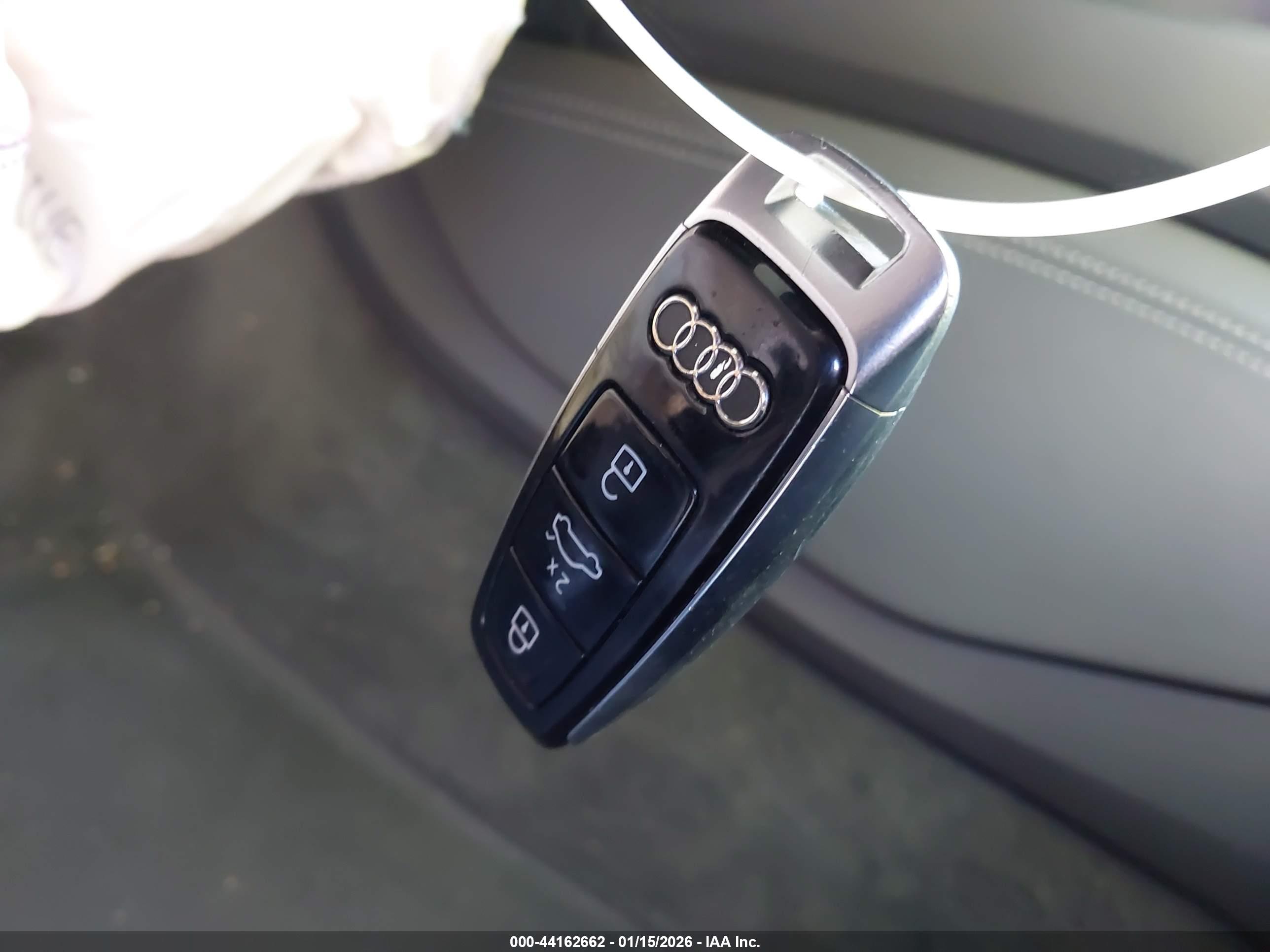 AUDI E-TRON image 11