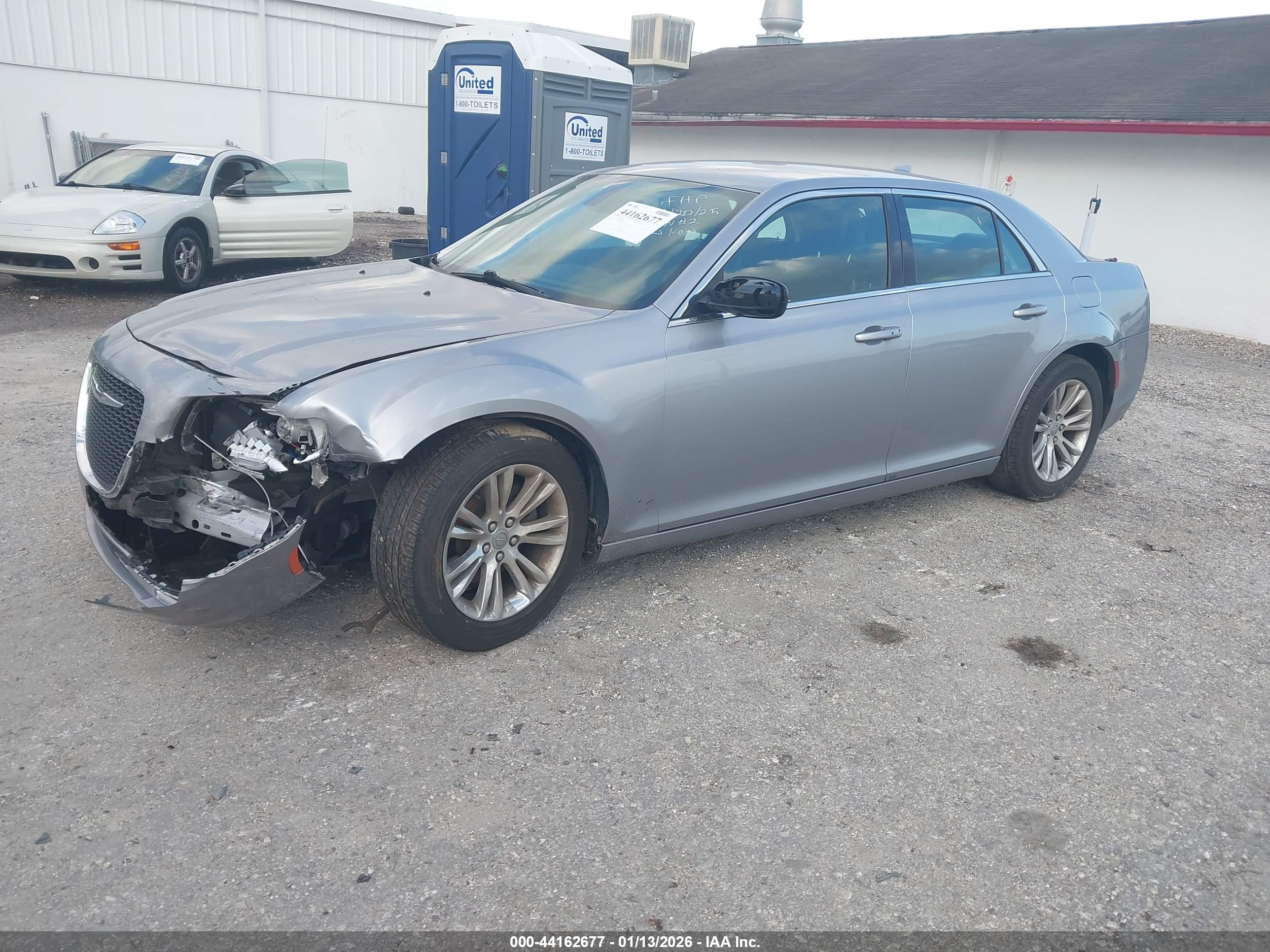 CHRYSLER 300 image 2