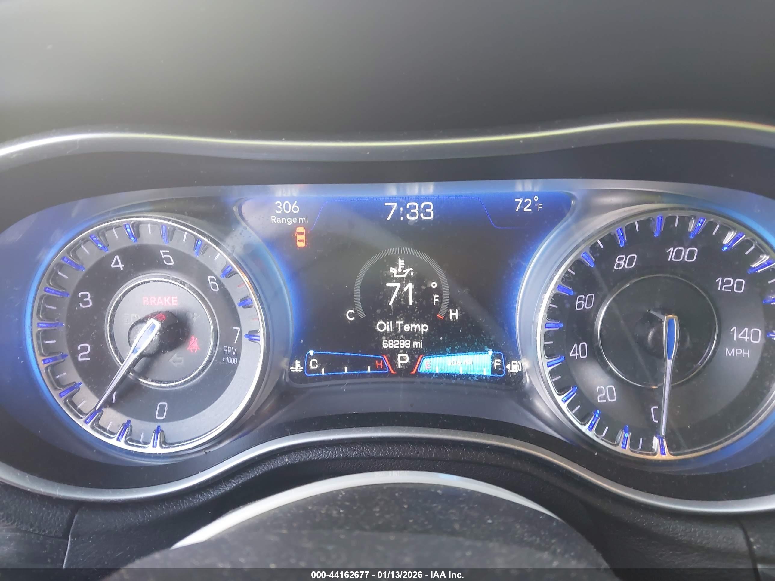 CHRYSLER 300 image 7