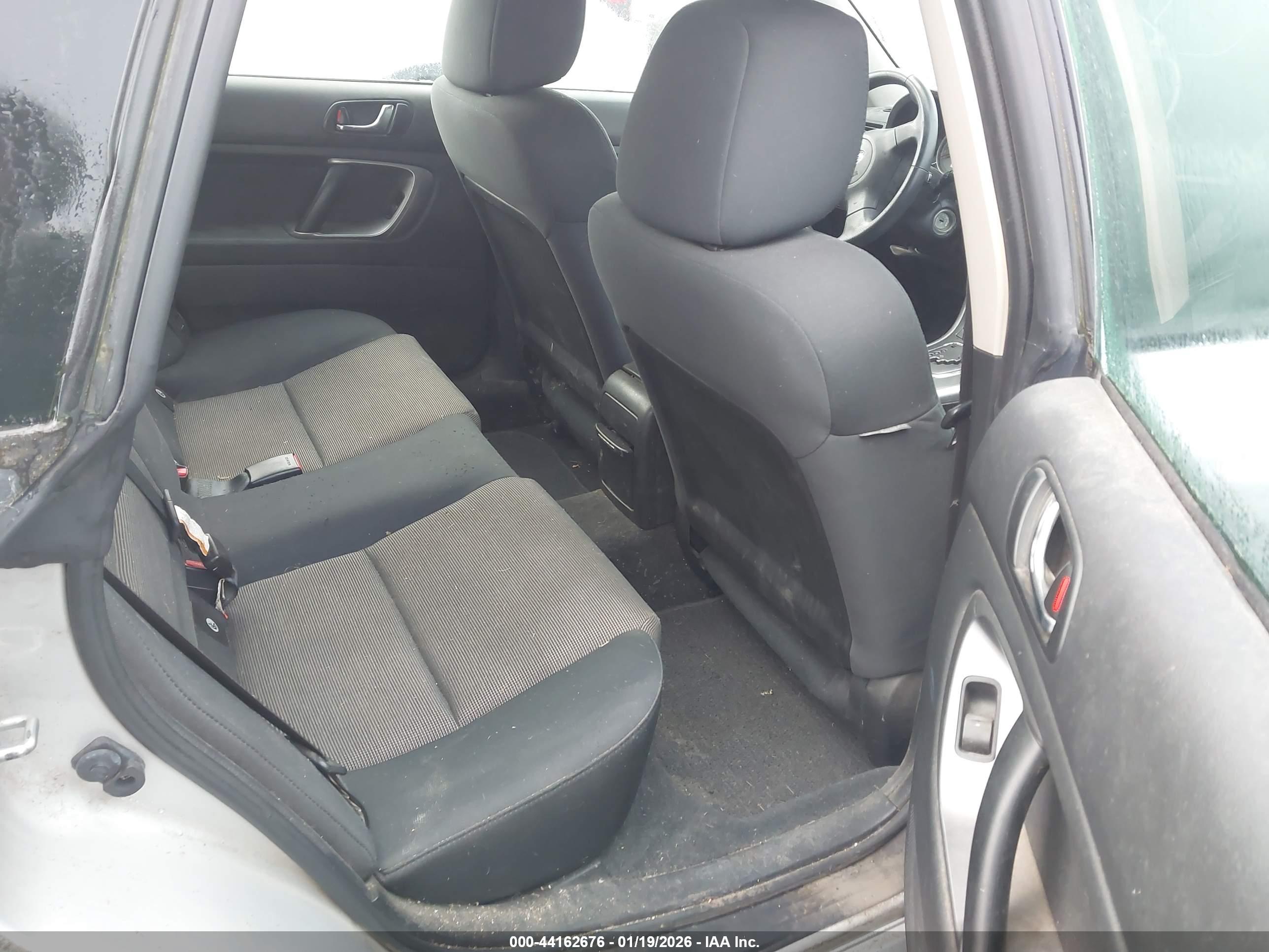 SUBARU LEGACY image 8