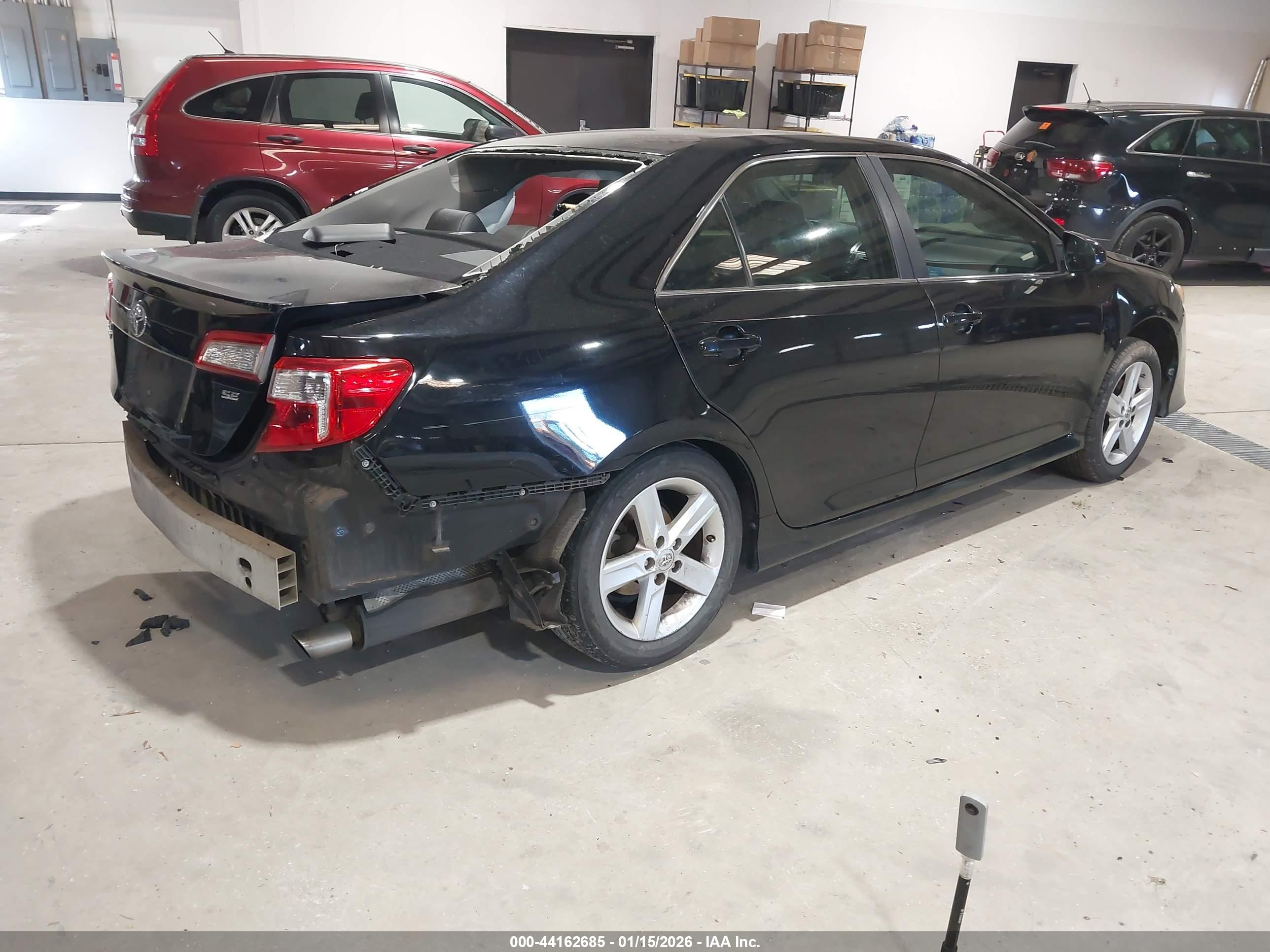 TOYOTA CAMRY image 4