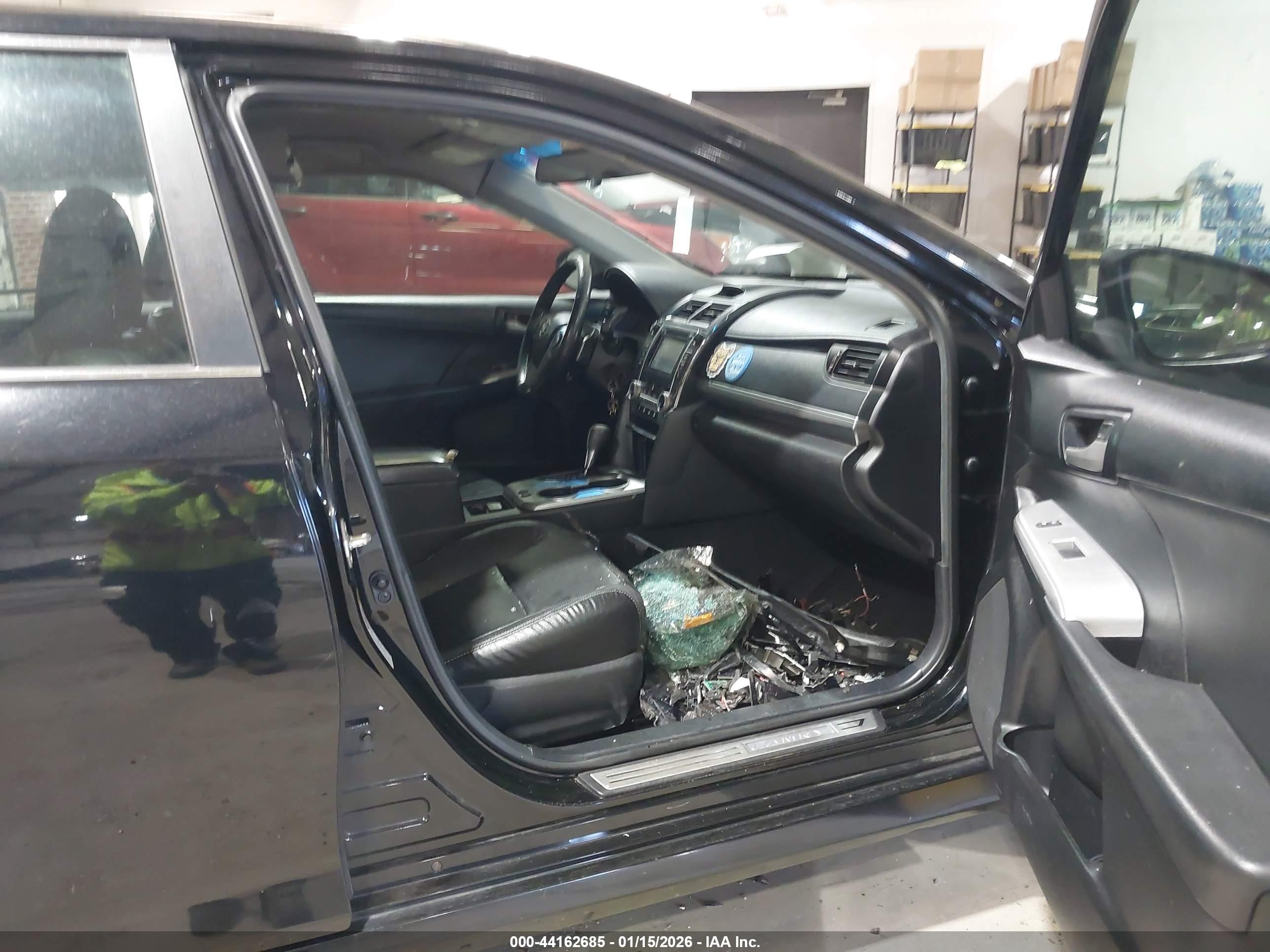 TOYOTA CAMRY image 5