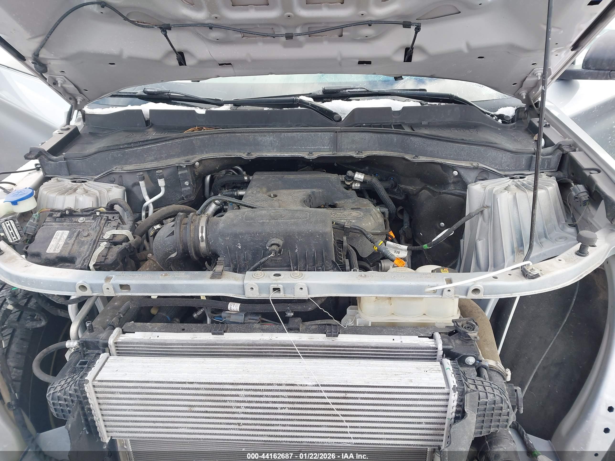 FORD EXPLORER image 10