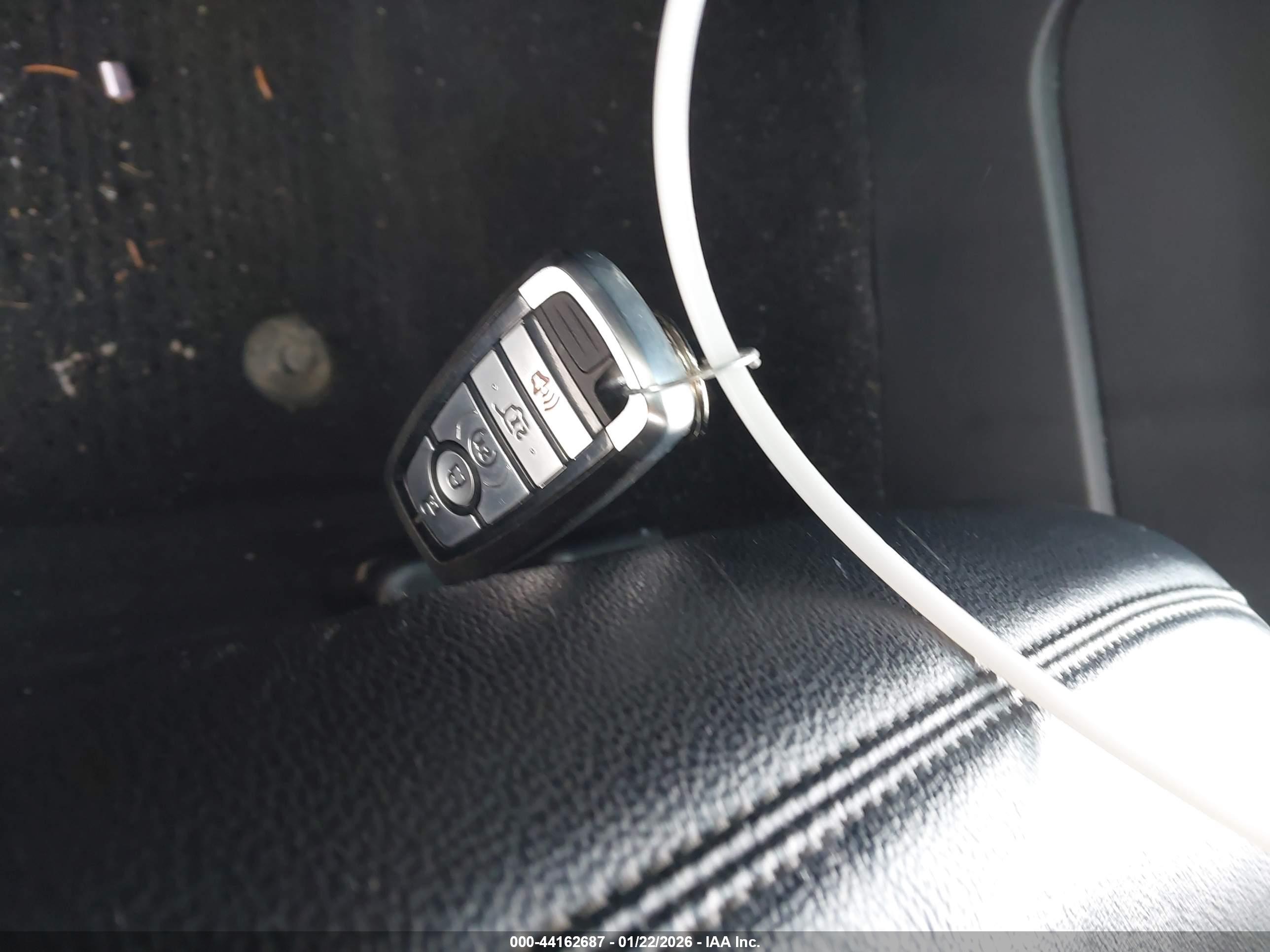 FORD EXPLORER image 11