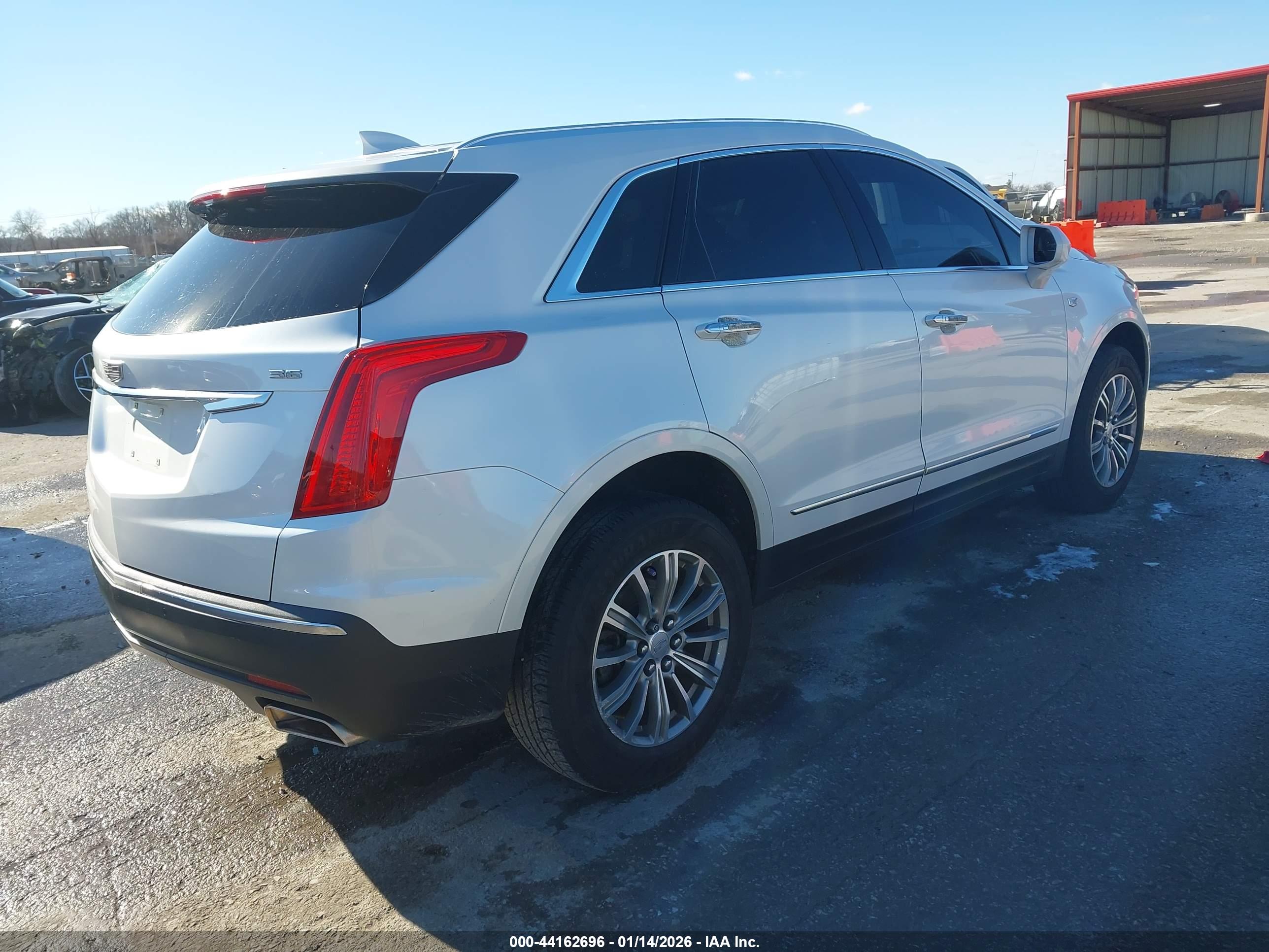 CADILLAC XT5 image 4