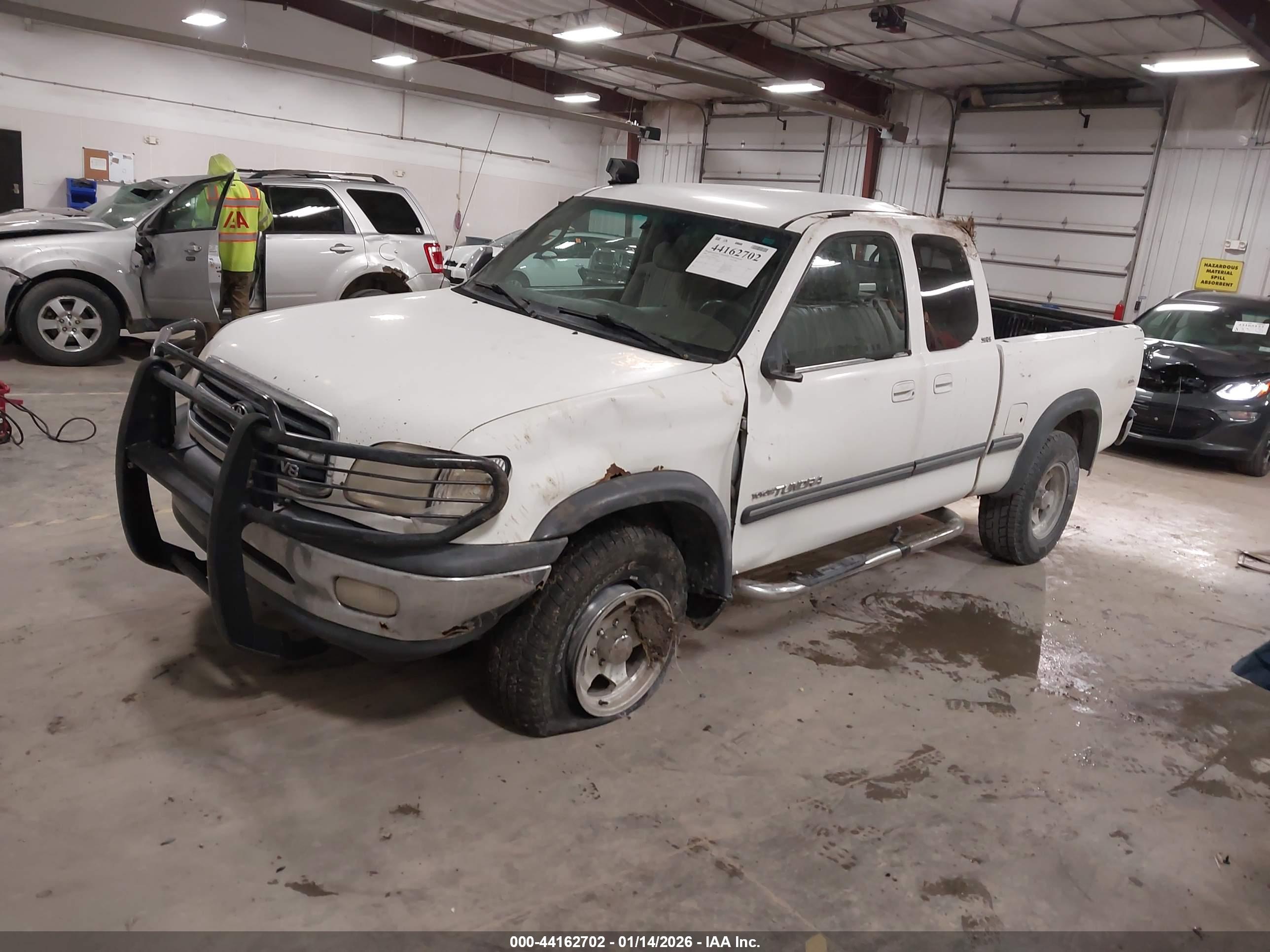 TOYOTA TUNDRA image 2