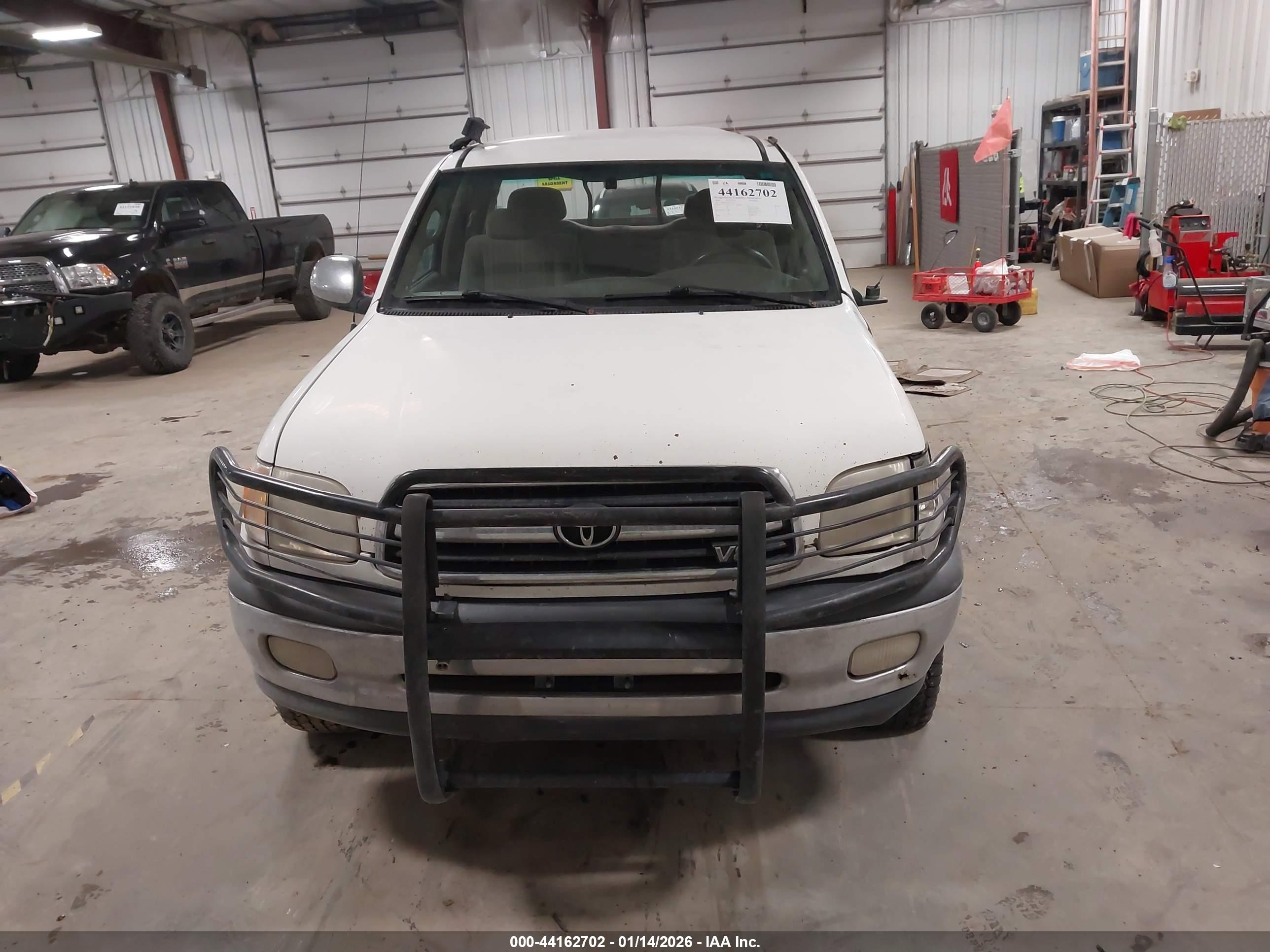 TOYOTA TUNDRA image 6