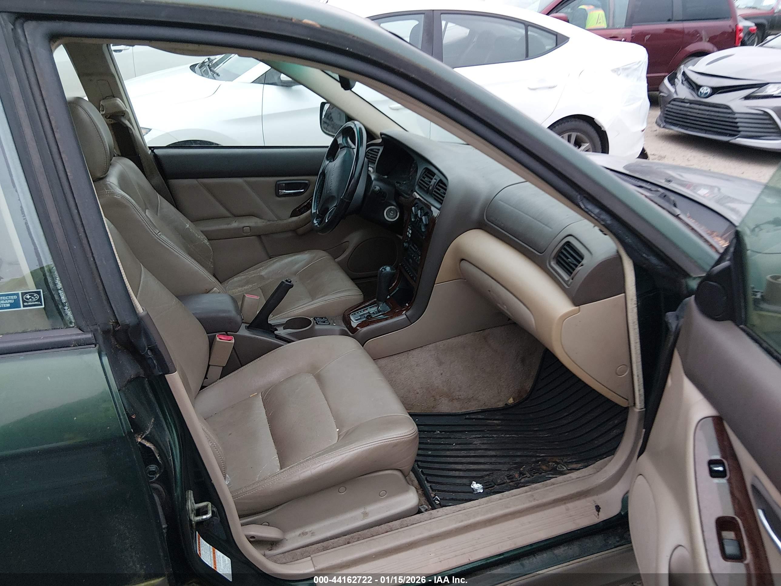 SUBARU OUTBACK image 5