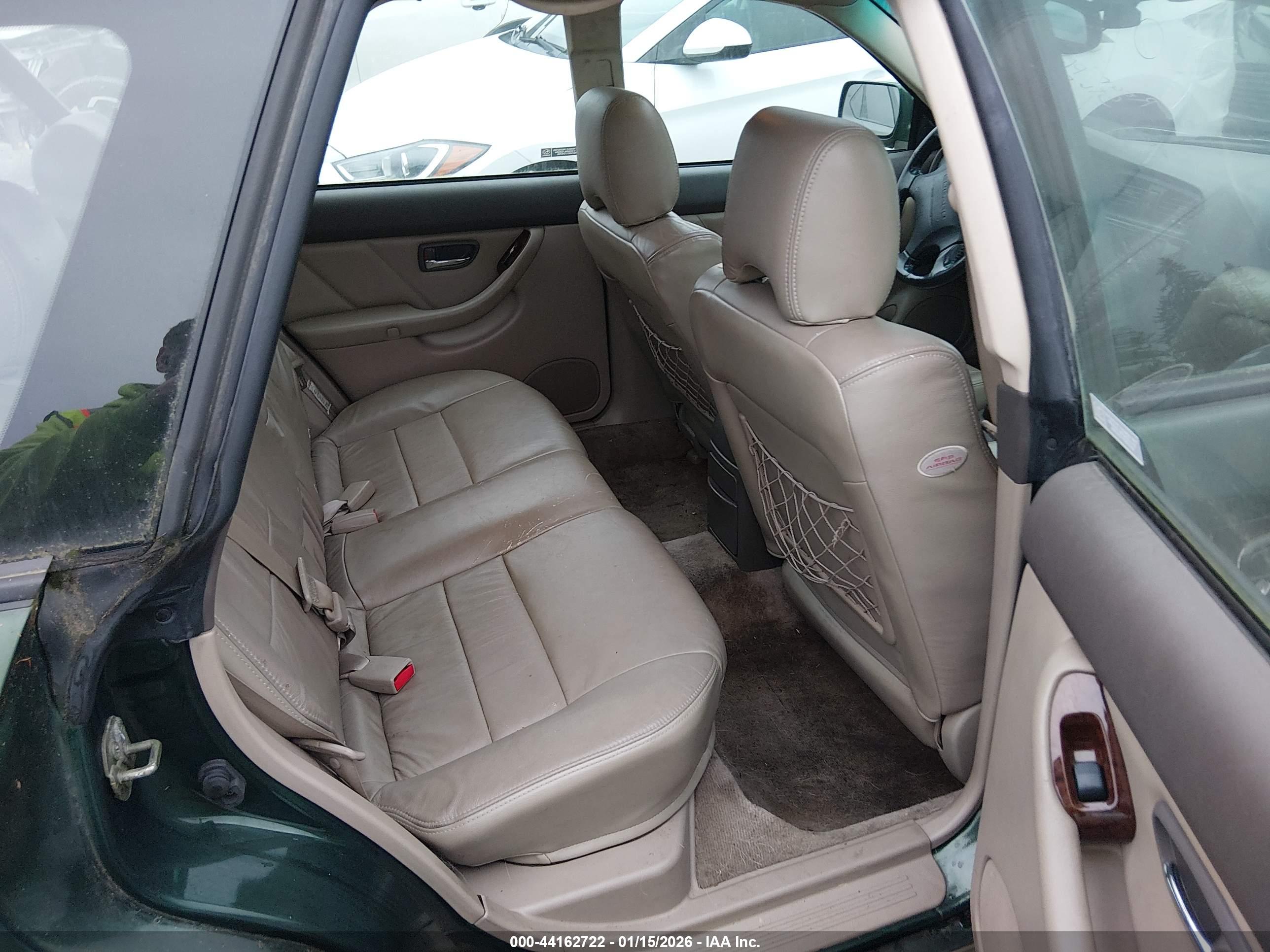 SUBARU OUTBACK image 8