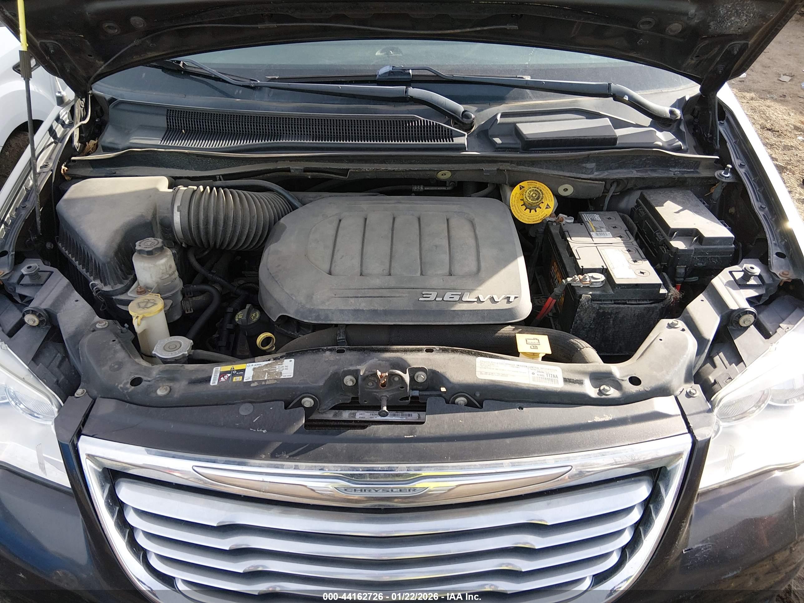 CHRYSLER TOWN image 10