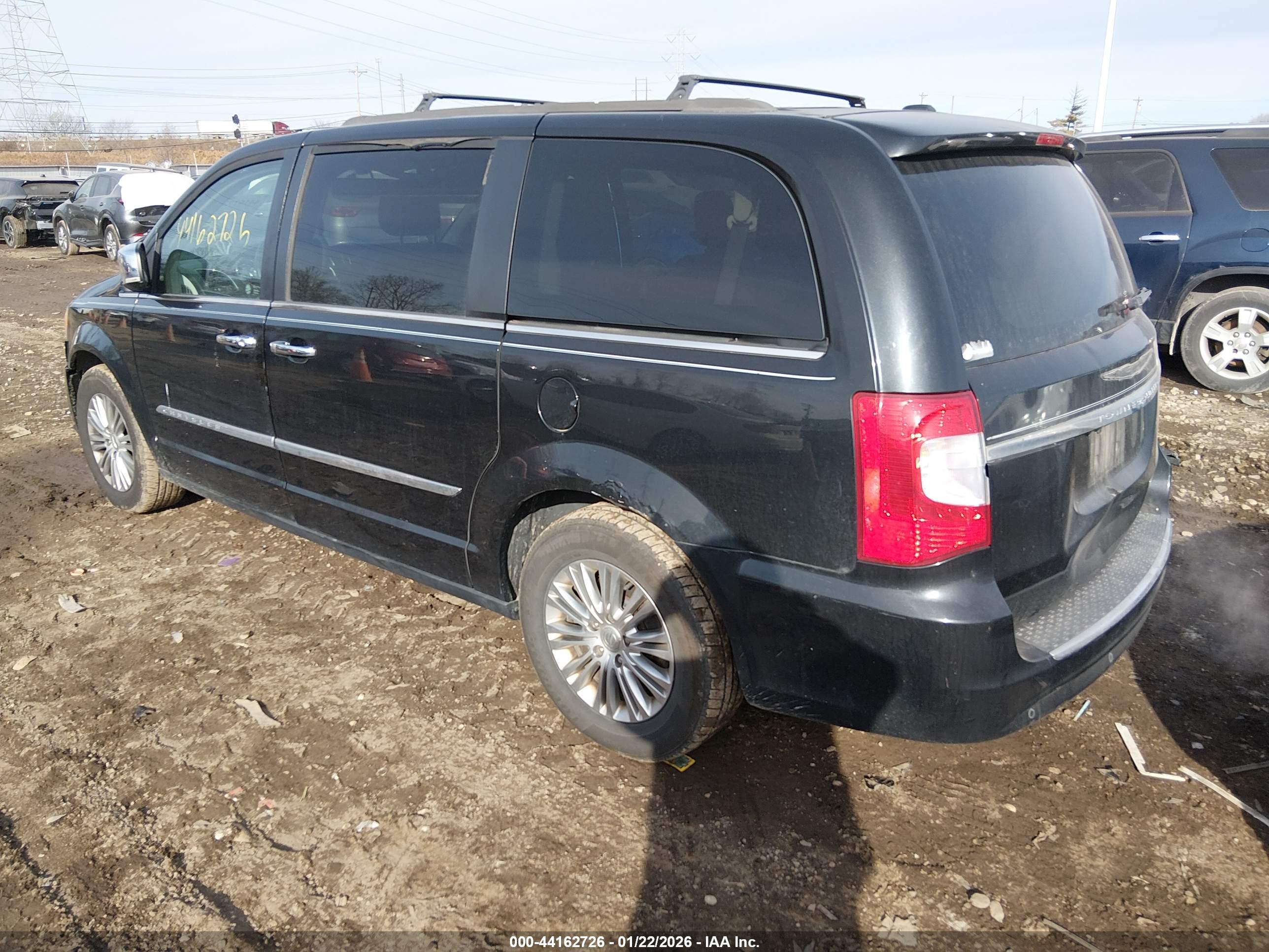 CHRYSLER TOWN image 3
