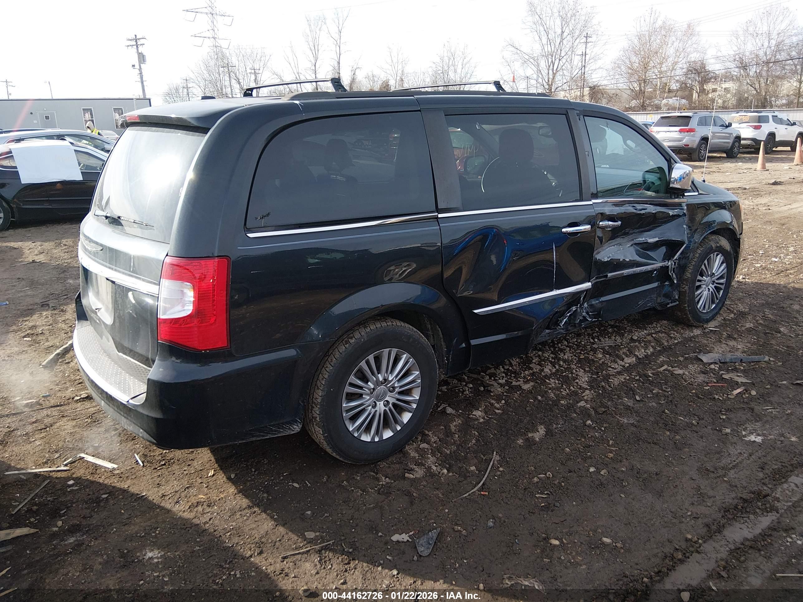 CHRYSLER TOWN image 4
