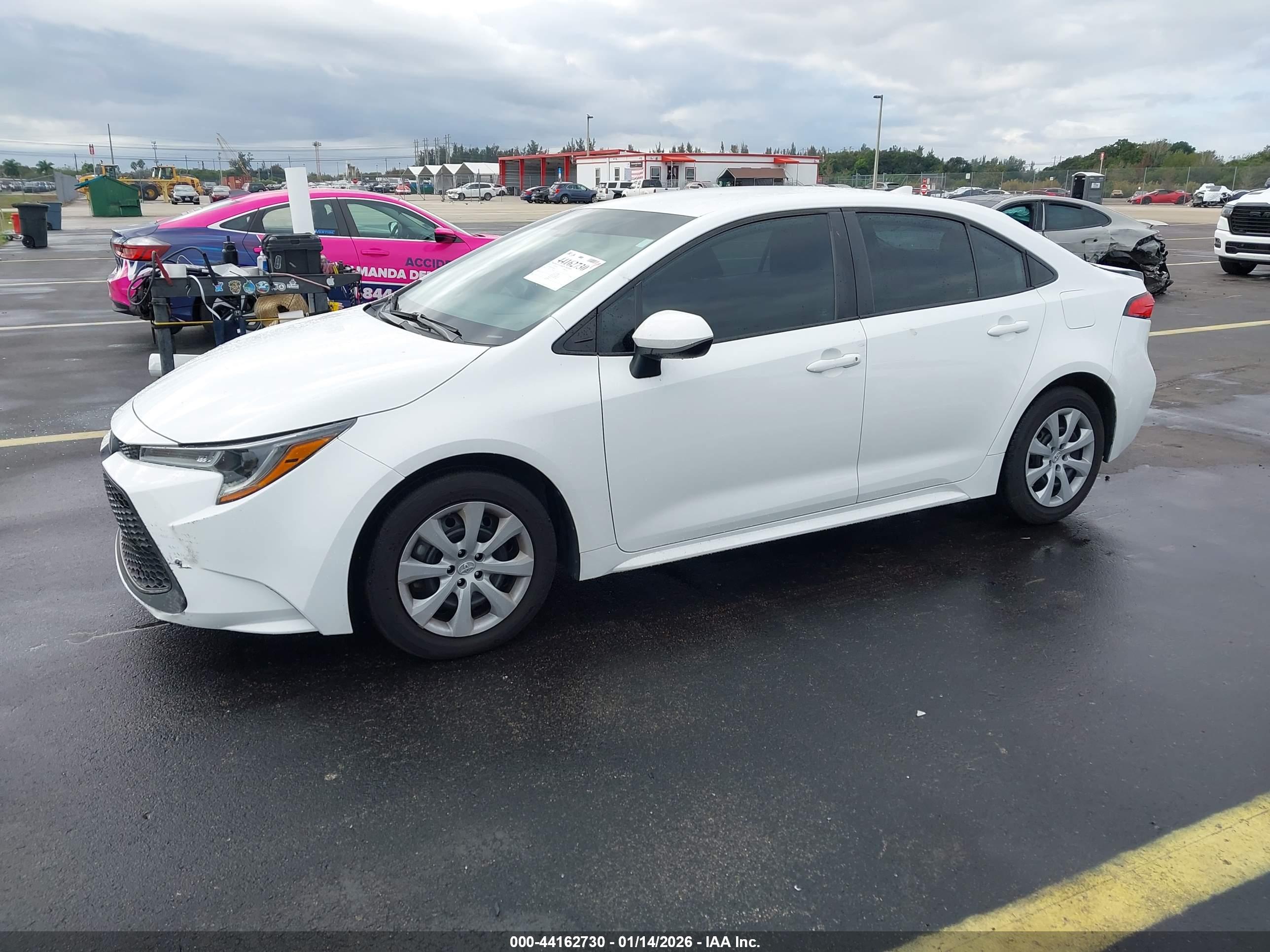 TOYOTA COROLLA image 2