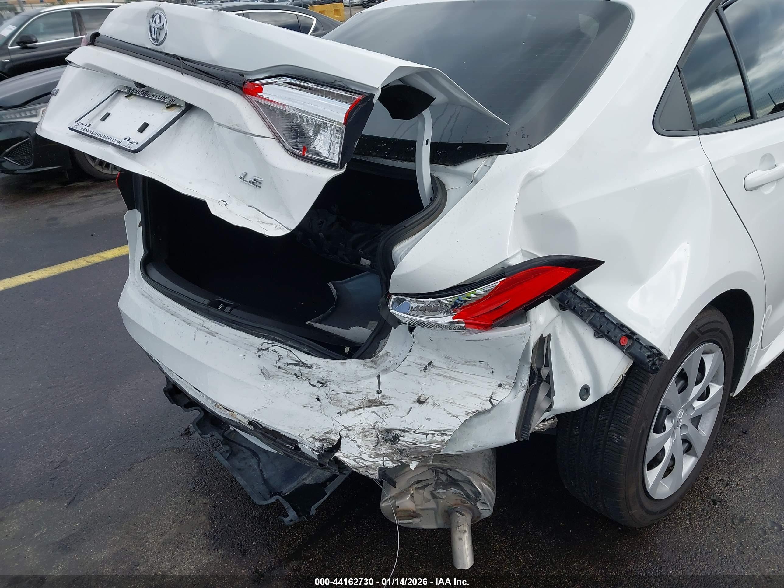 TOYOTA COROLLA image 6