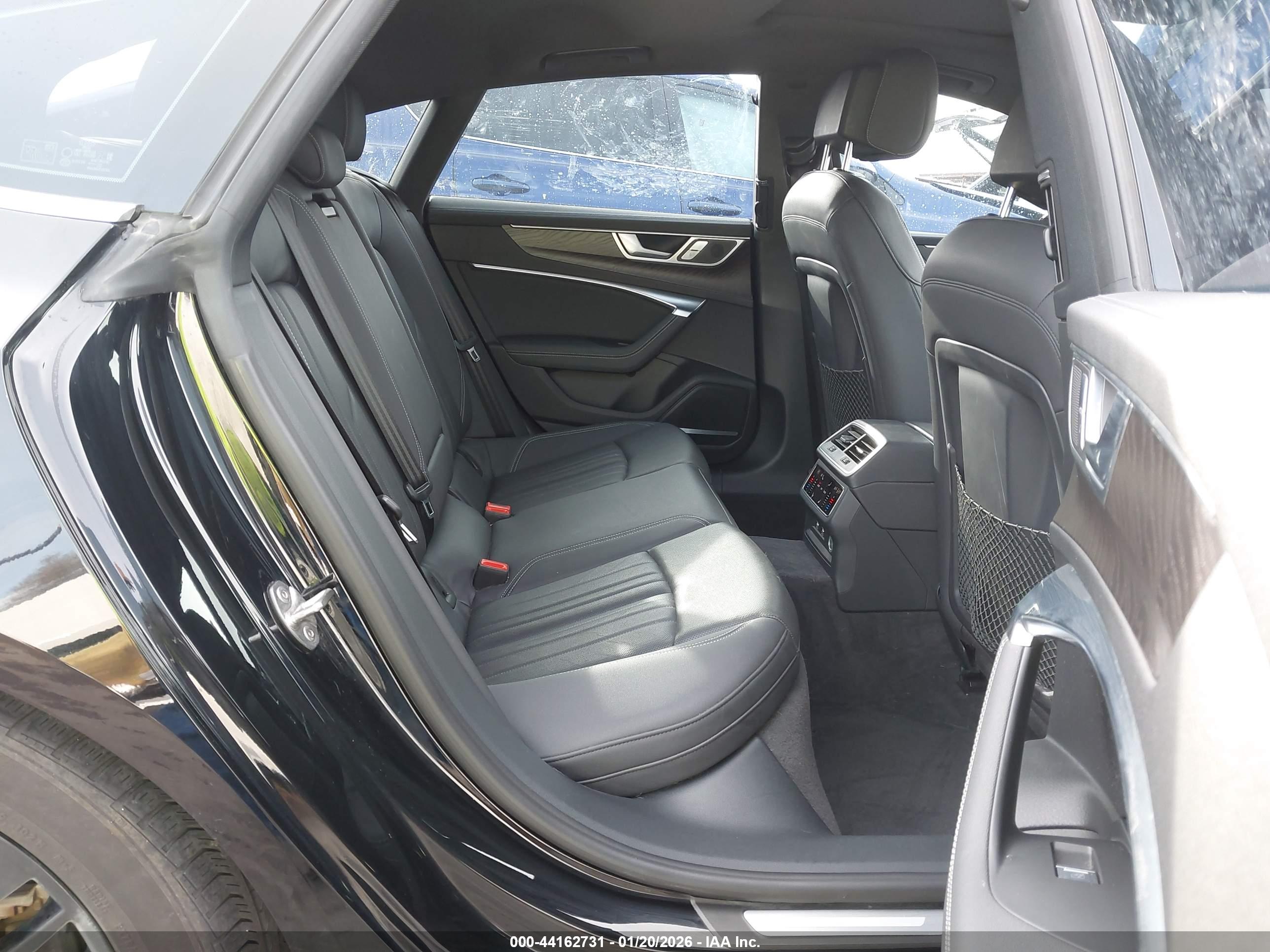 AUDI A7 image 8