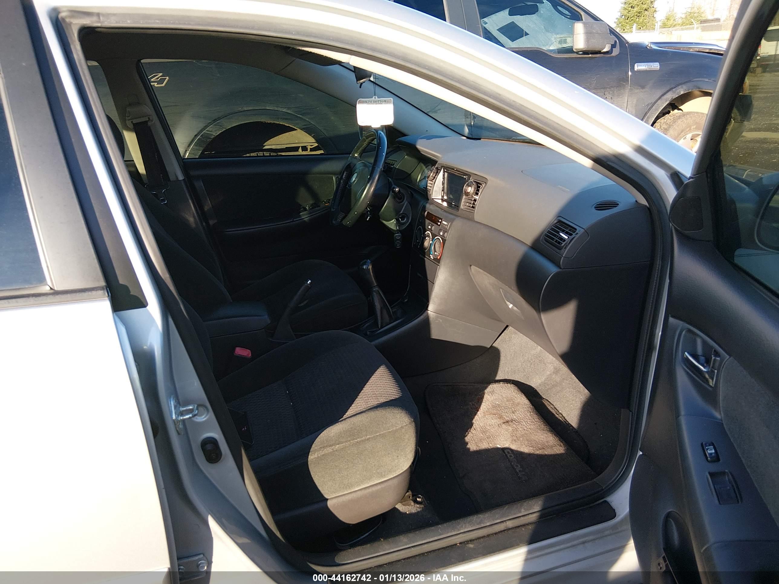 TOYOTA COROLLA image 5