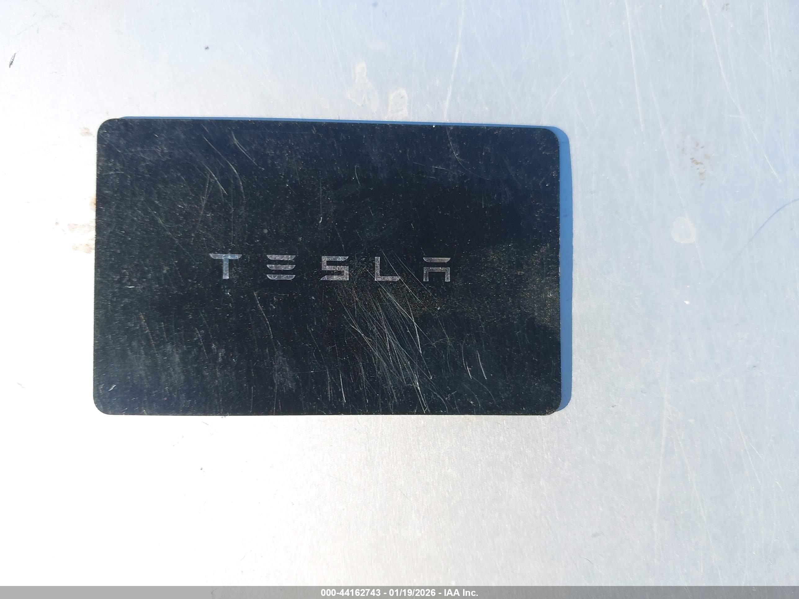TESLA MODEL image 11