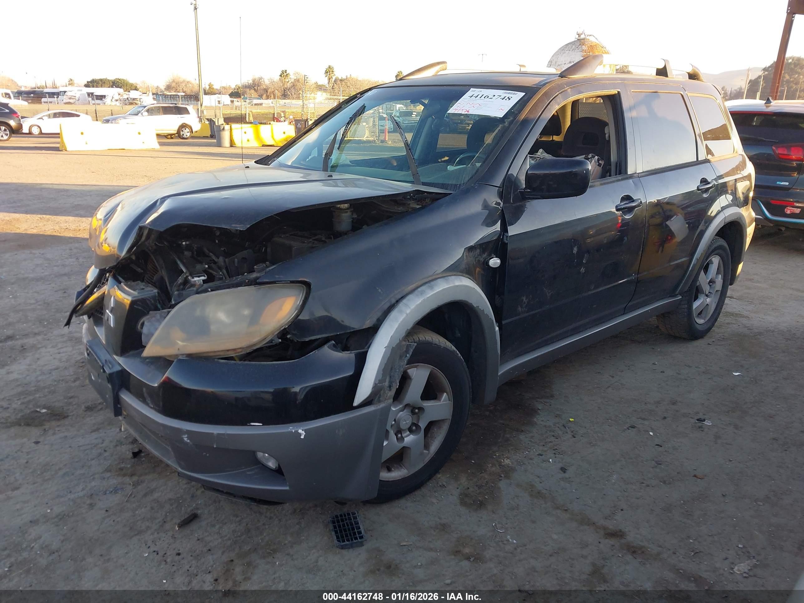 MITSUBISHI OUTLANDER image 2