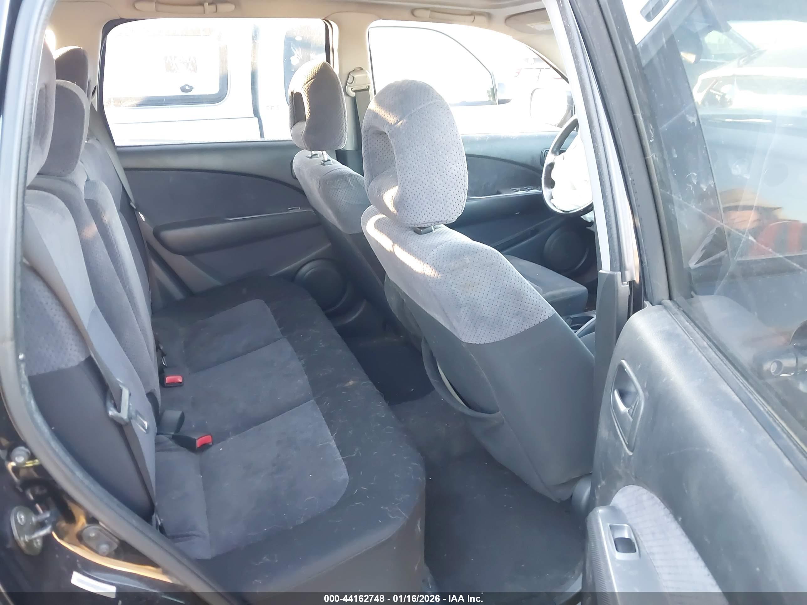 MITSUBISHI OUTLANDER image 8