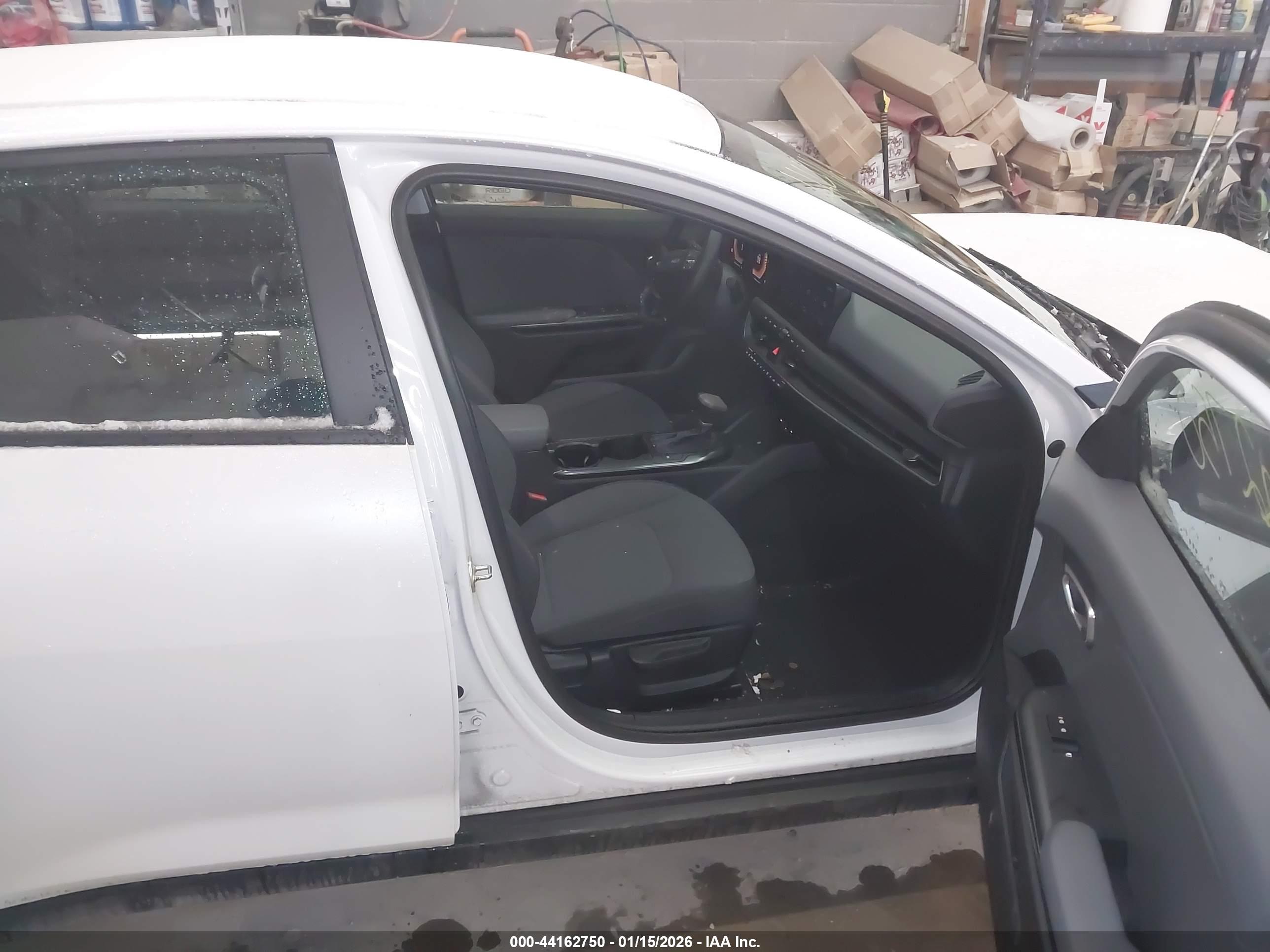 KIA K4 image 5
