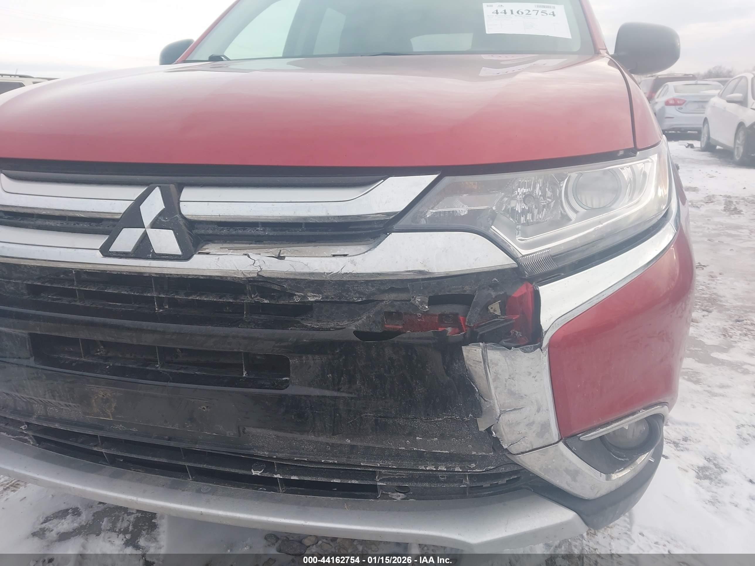 MITSUBISHI OUTLANDER image 6