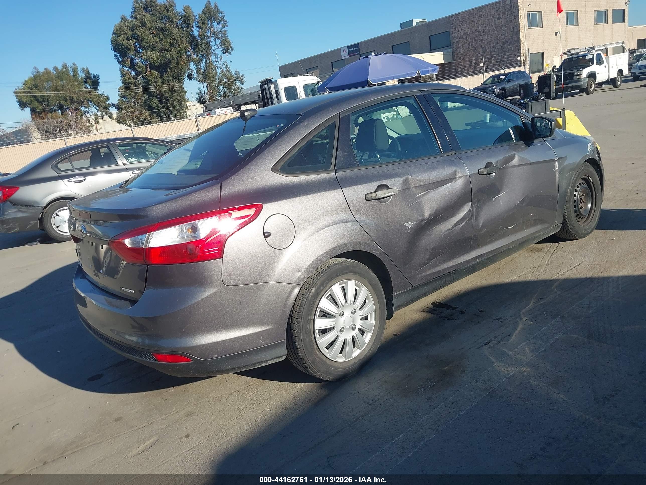 FORD FOCUS image 4