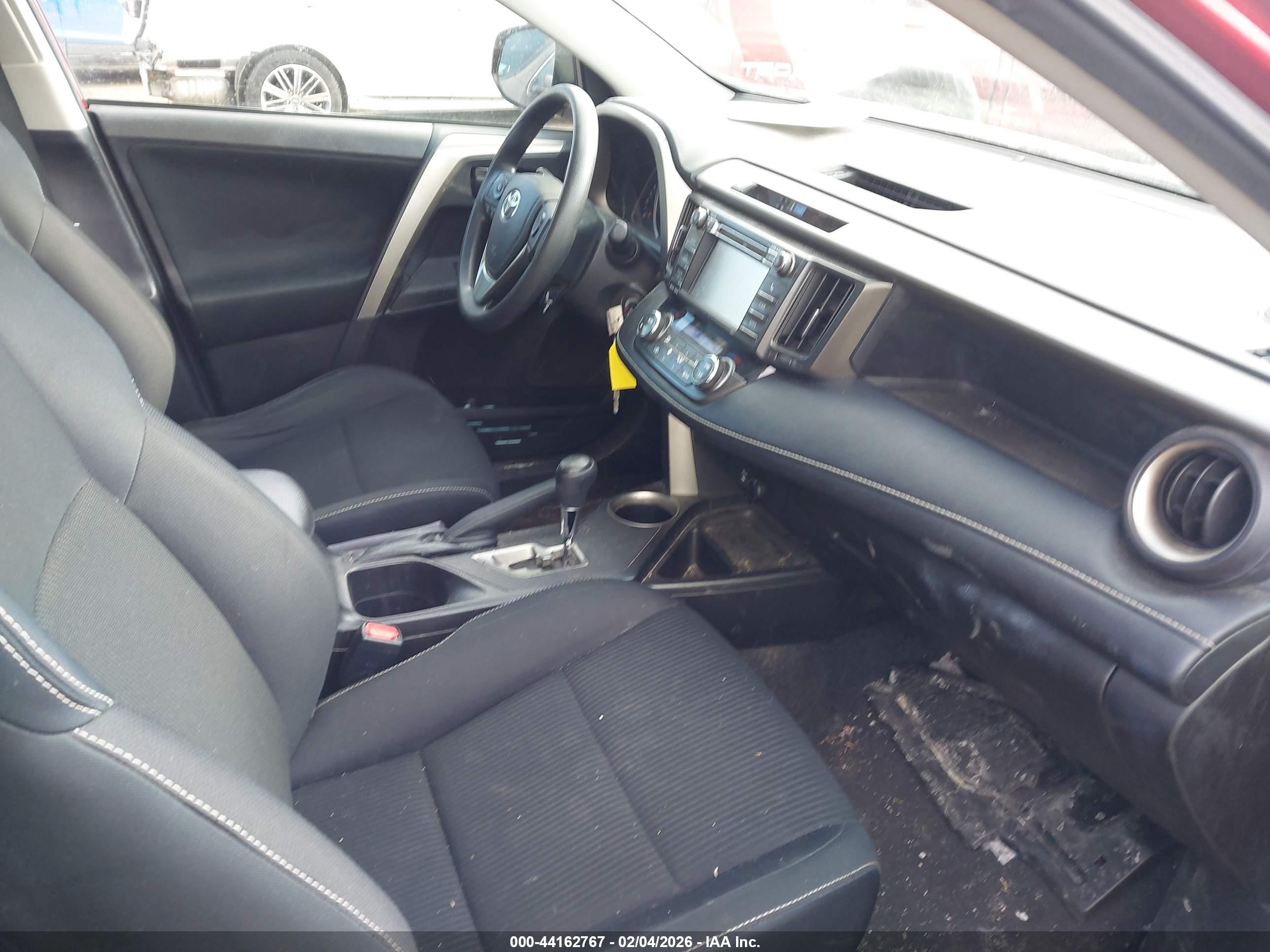 TOYOTA RAV4 image 5