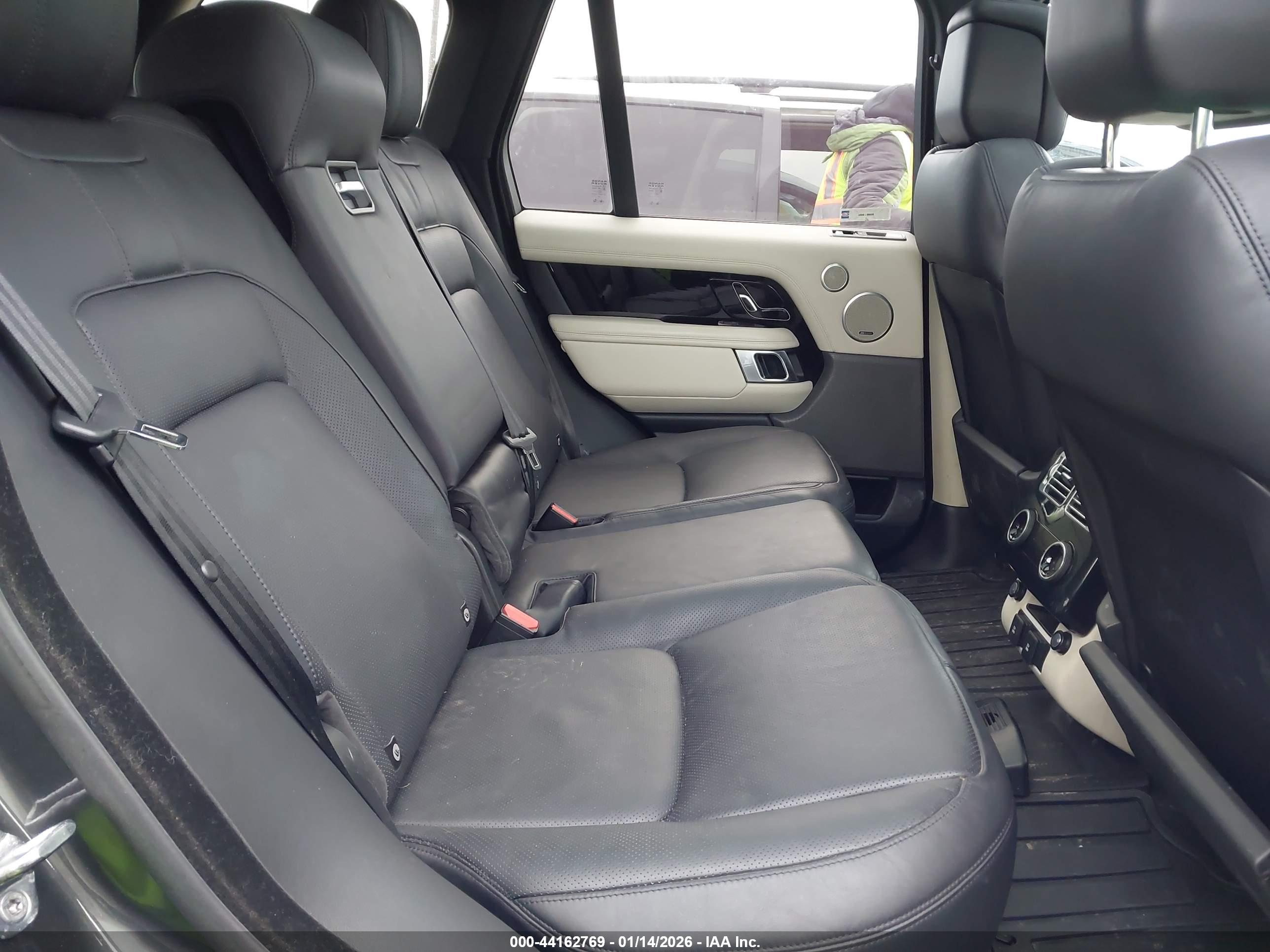 LAND ROVER image 8