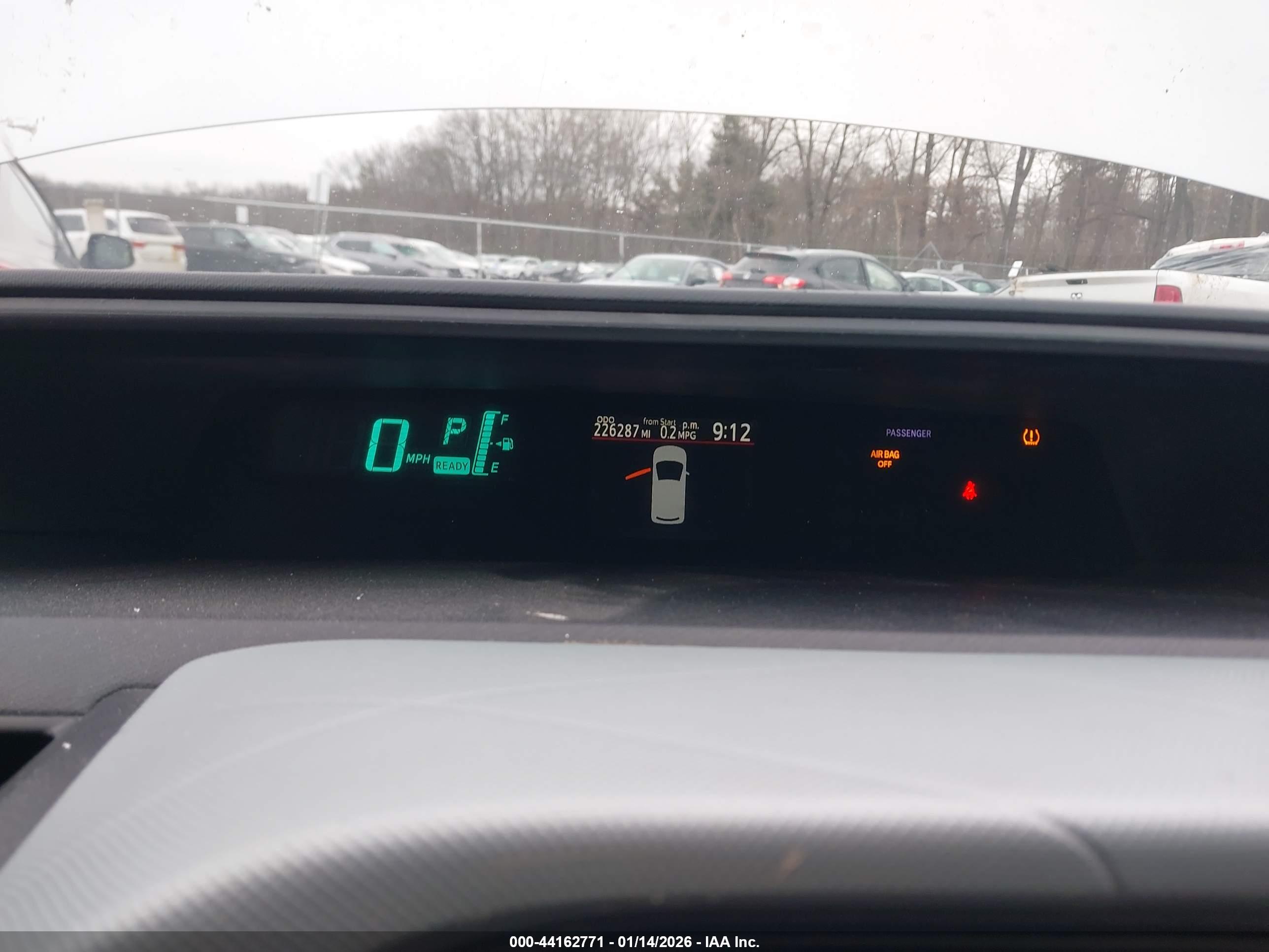 TOYOTA PRIUS image 7