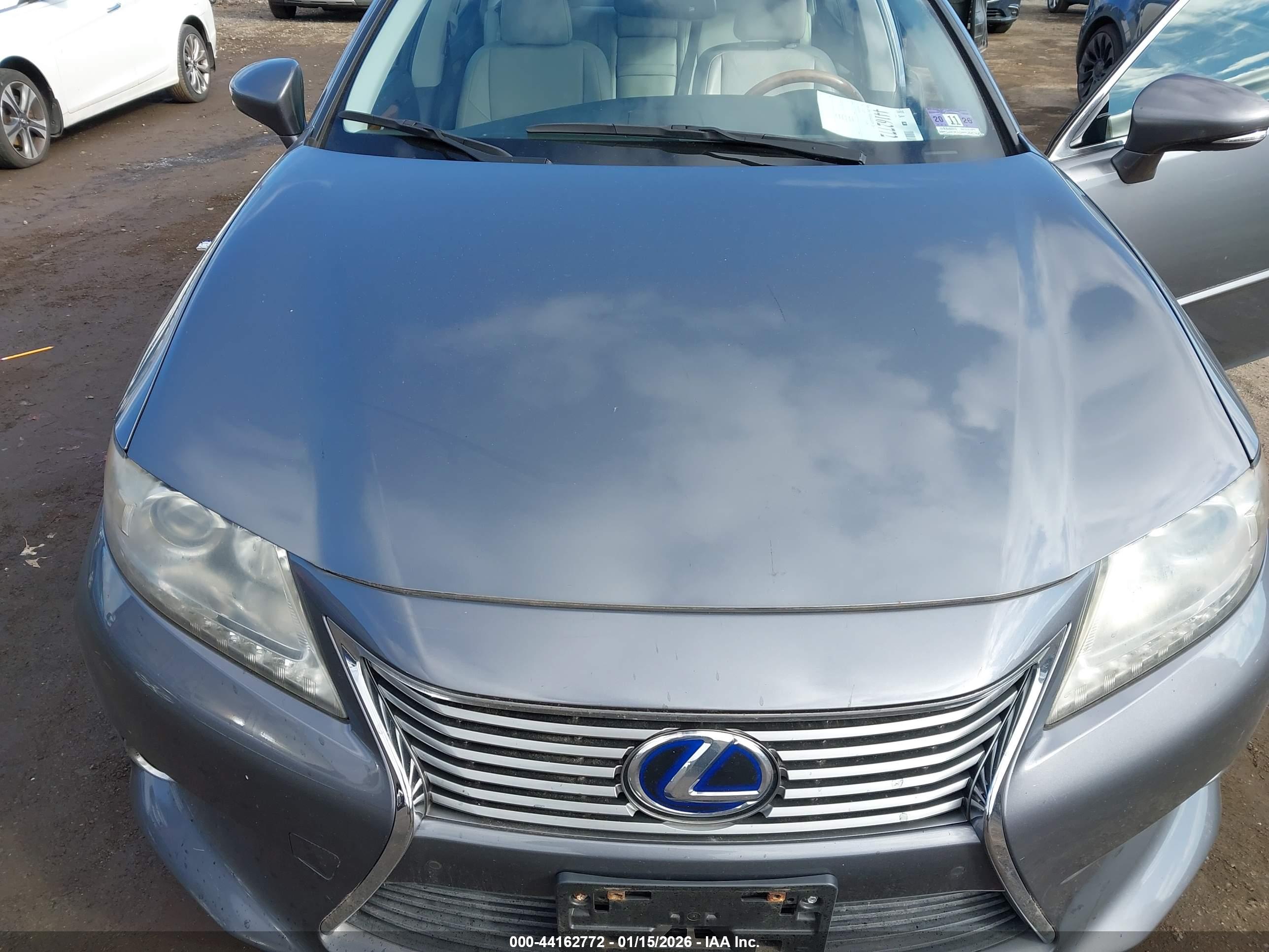 LEXUS ES image 6