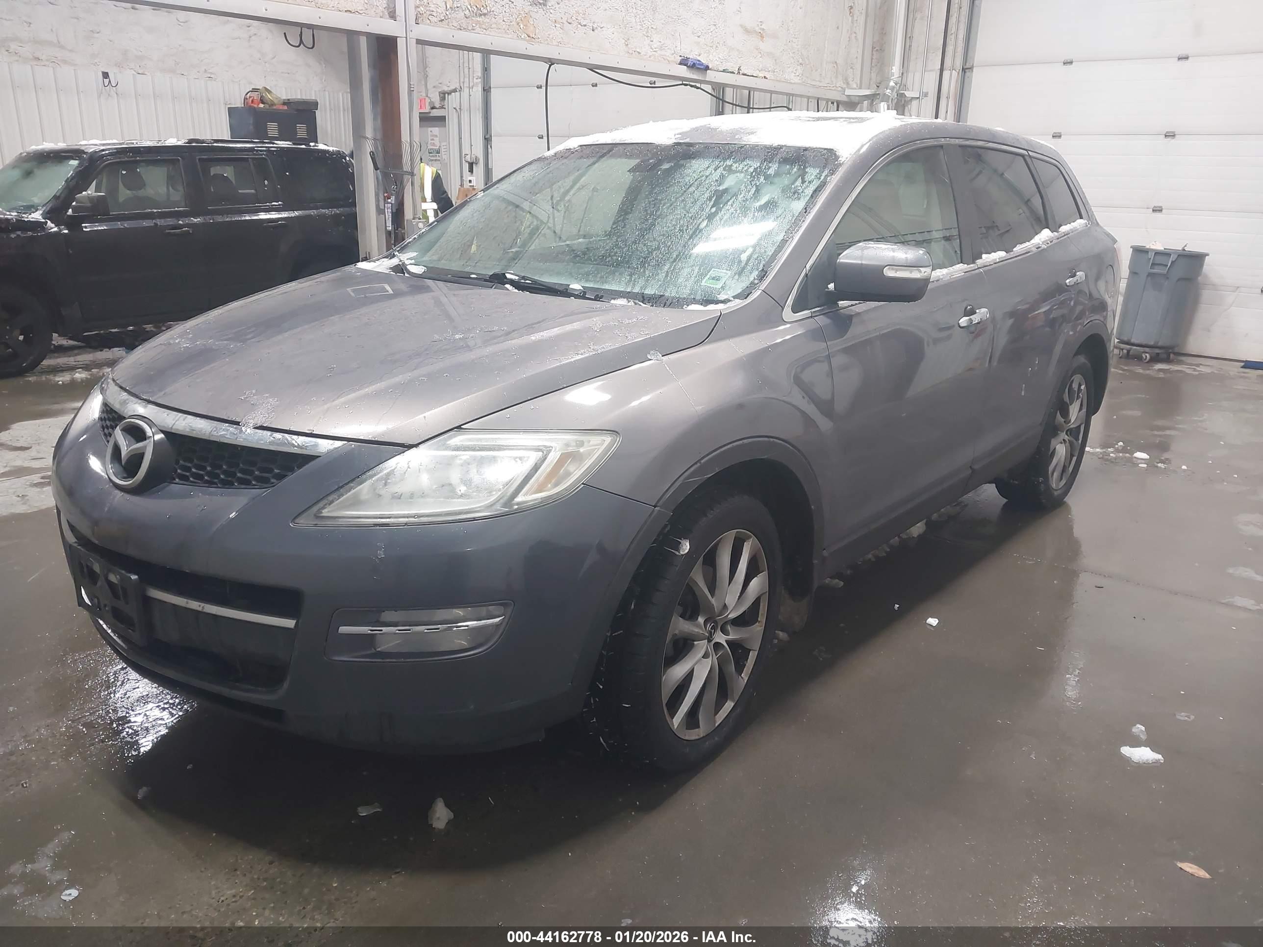 MAZDA CX-9 image 2