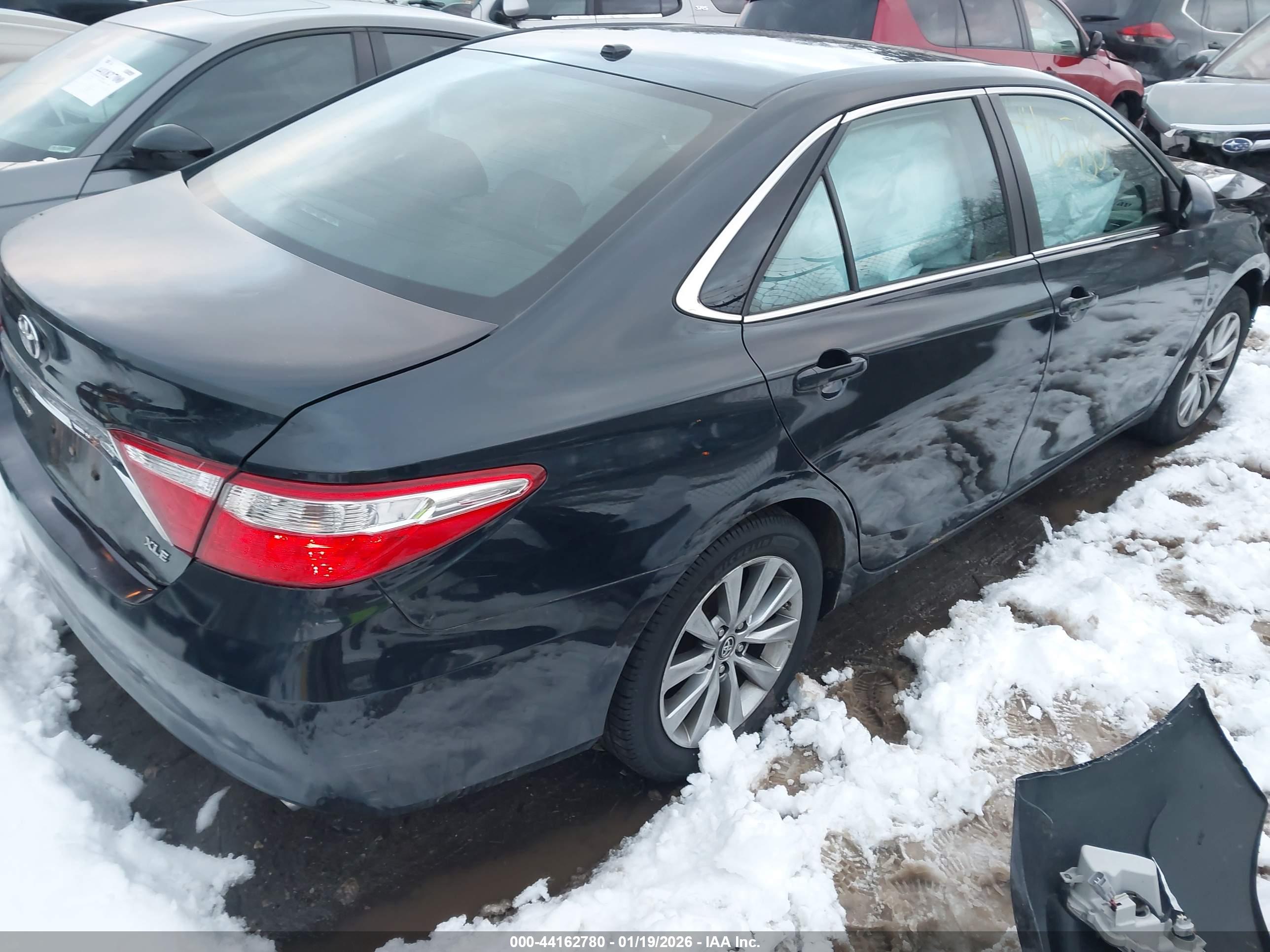 TOYOTA CAMRY image 4