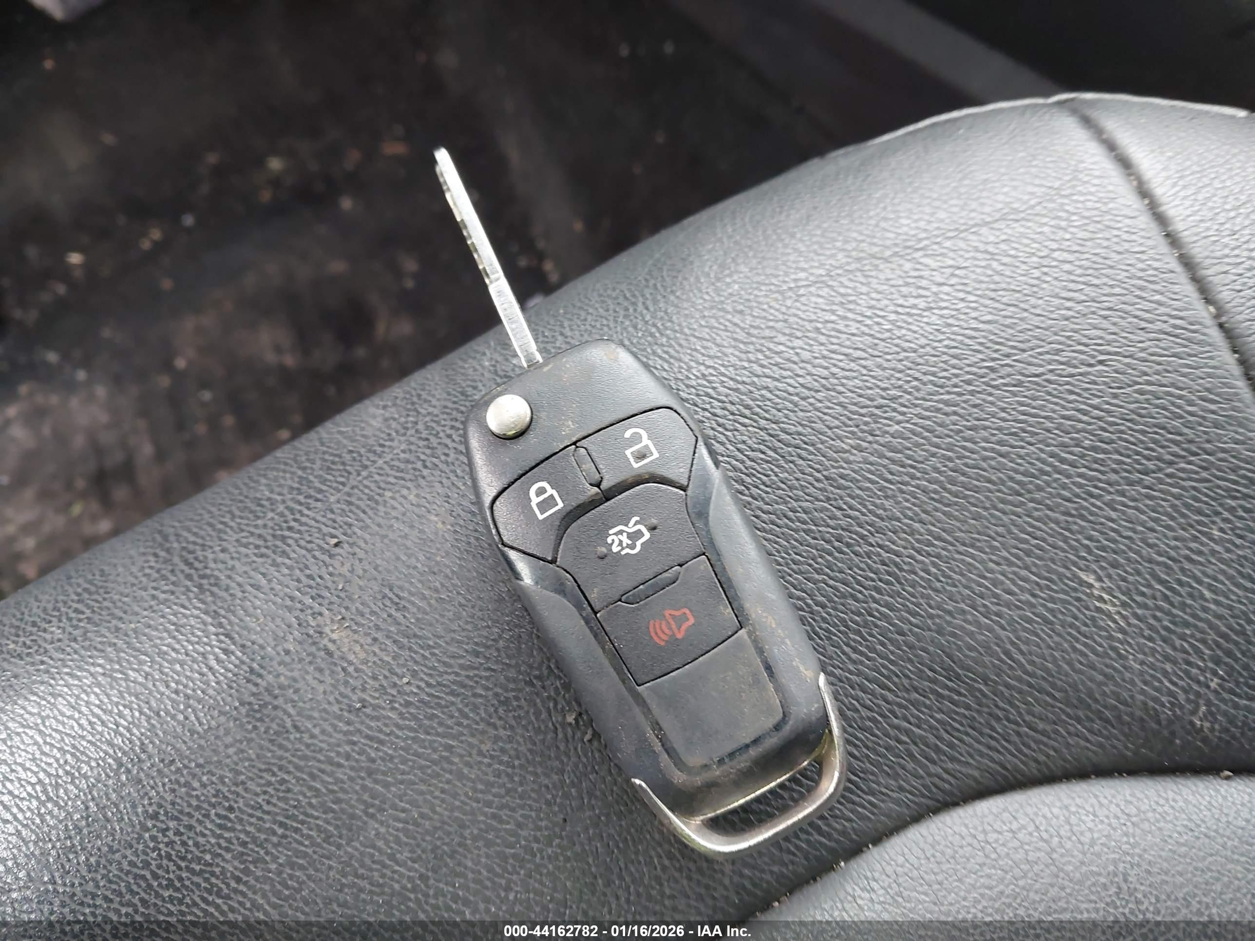 FORD FUSION image 11