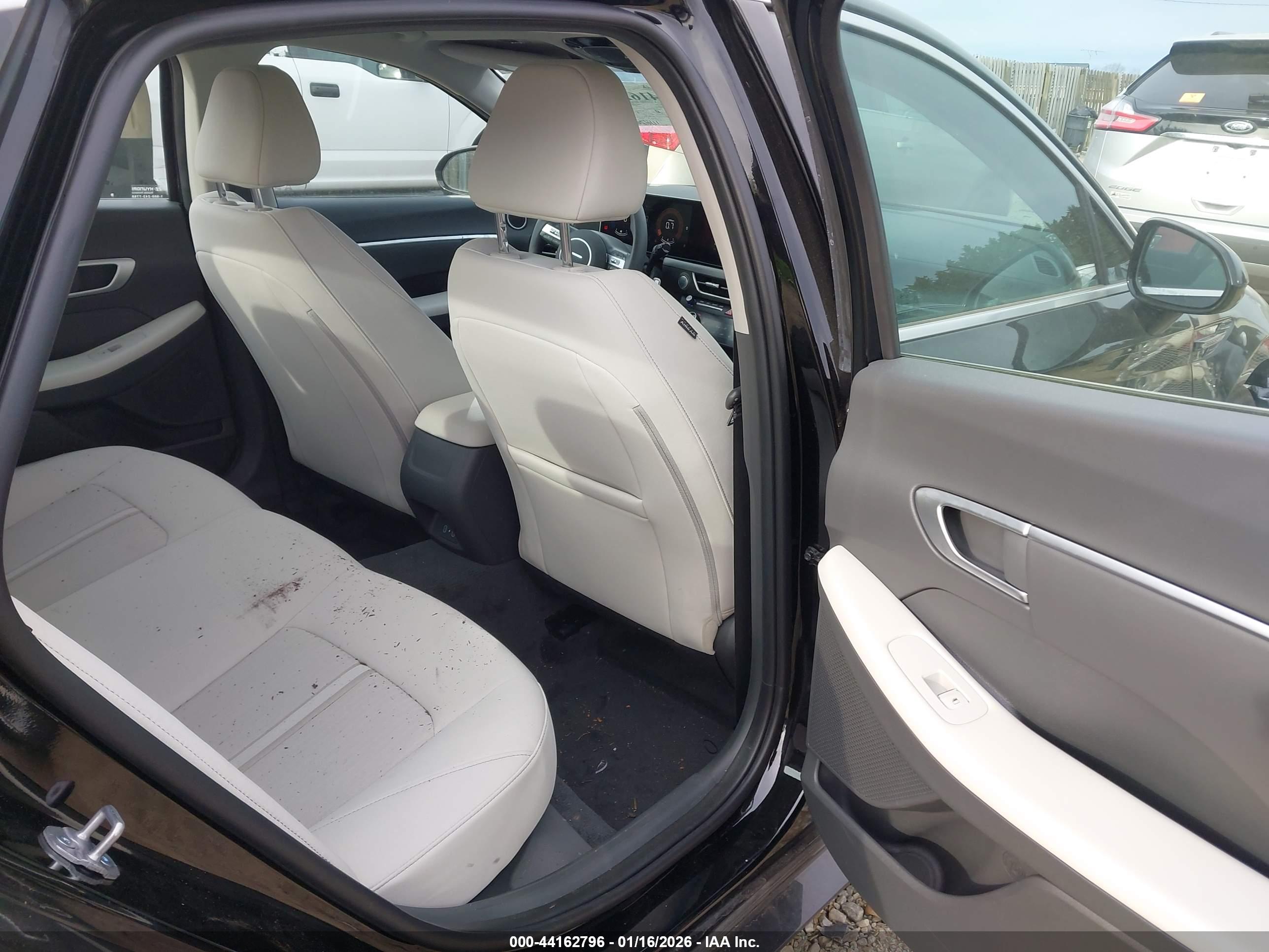 HYUNDAI SONATA image 8