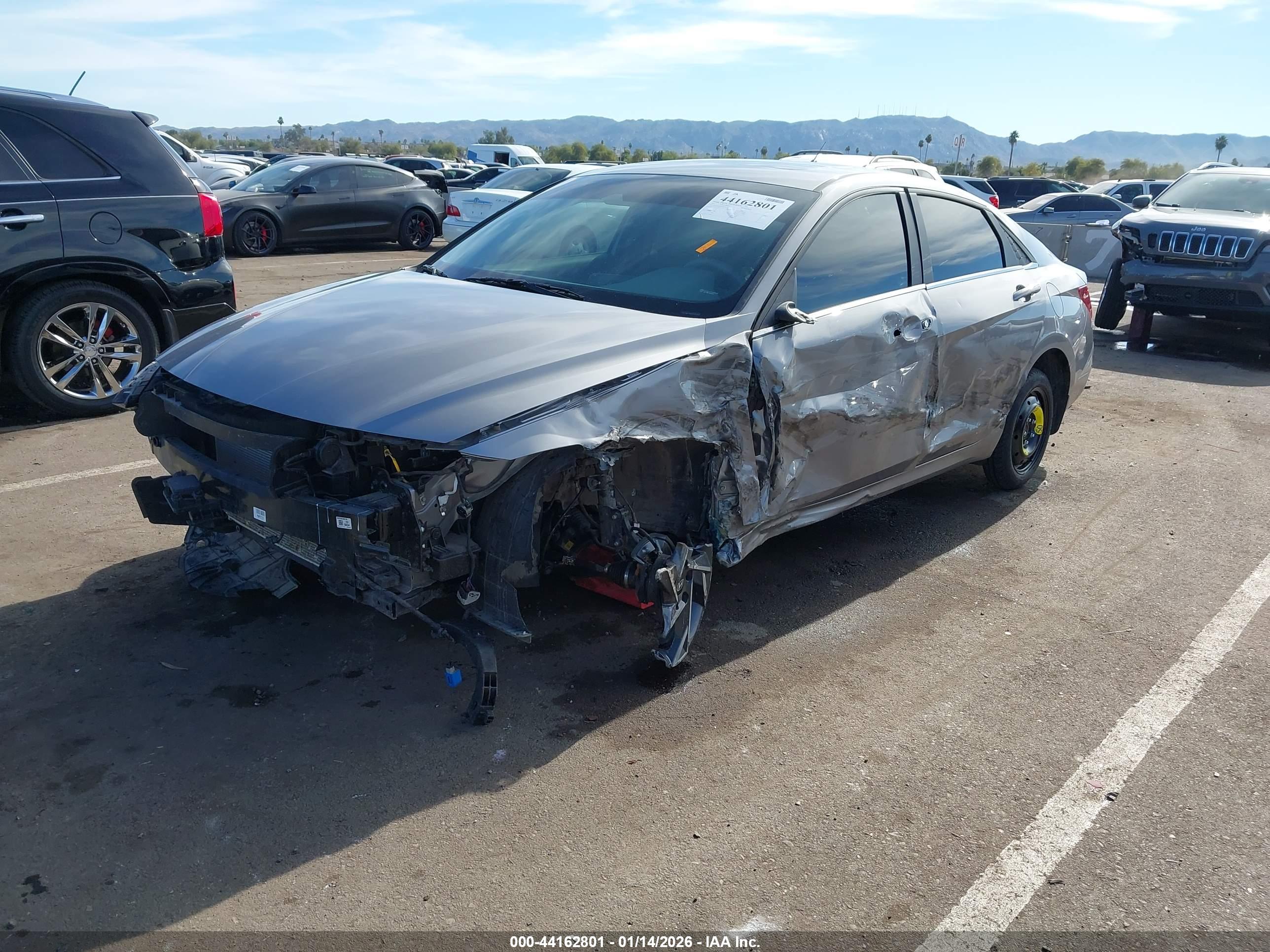 HYUNDAI ELANTRA image 6