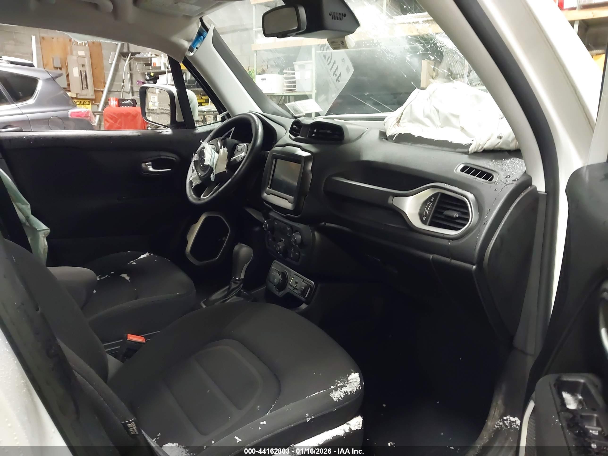 JEEP RENEGADE image 5