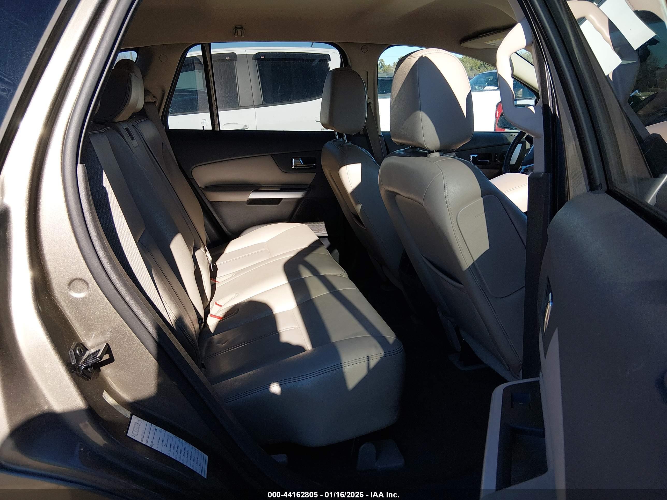 FORD EDGE image 8