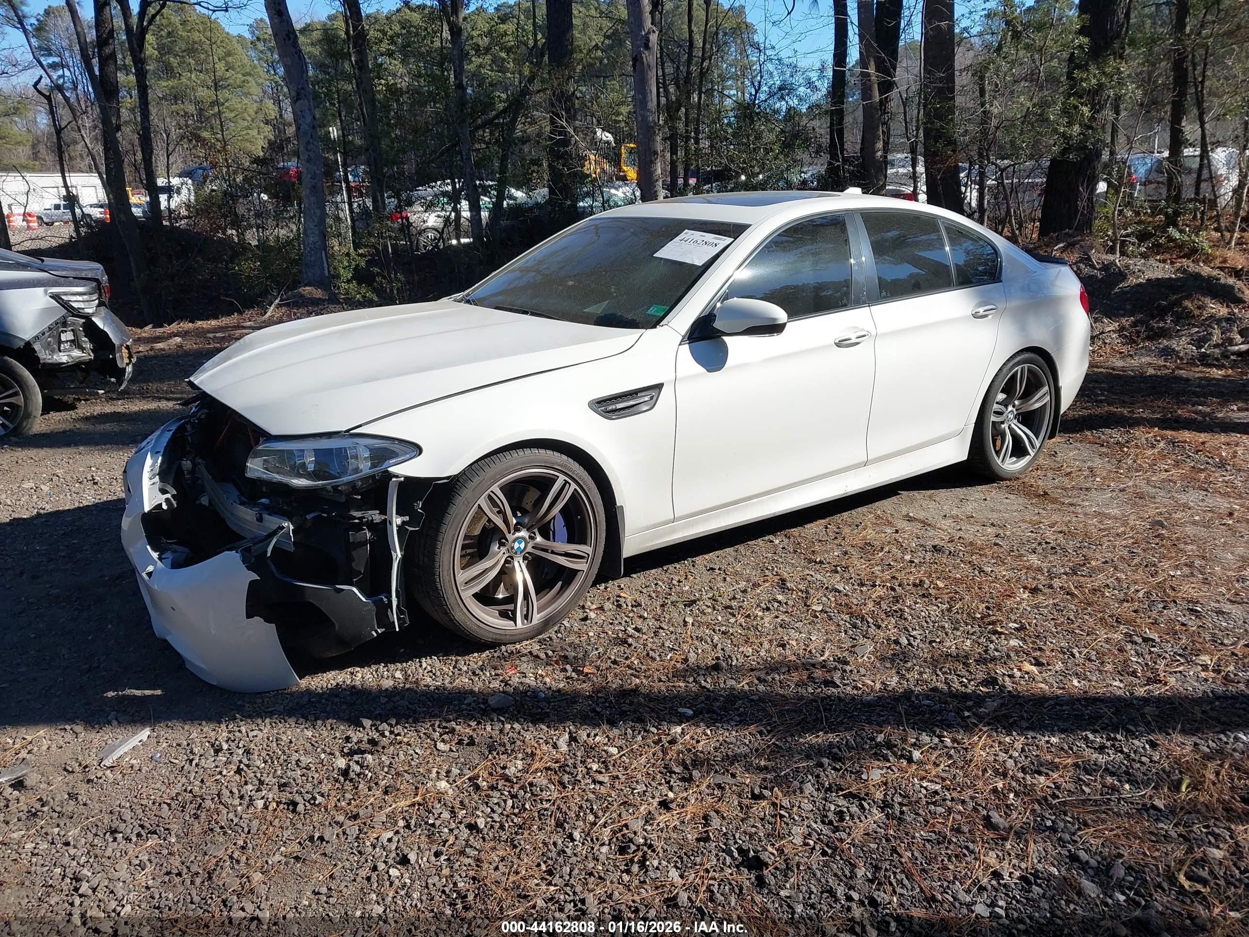 BMW M5 image 2