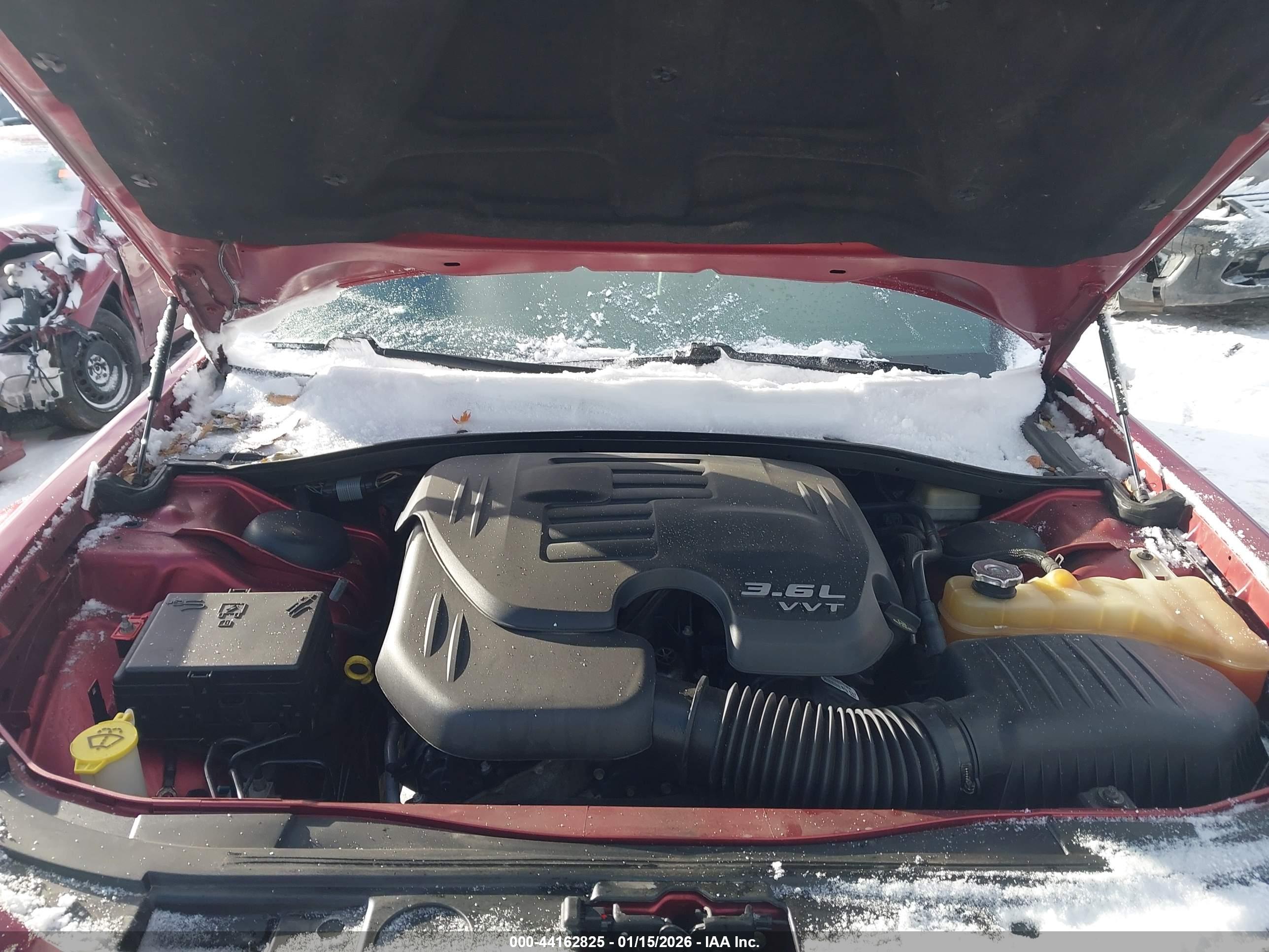 CHRYSLER 300 image 10