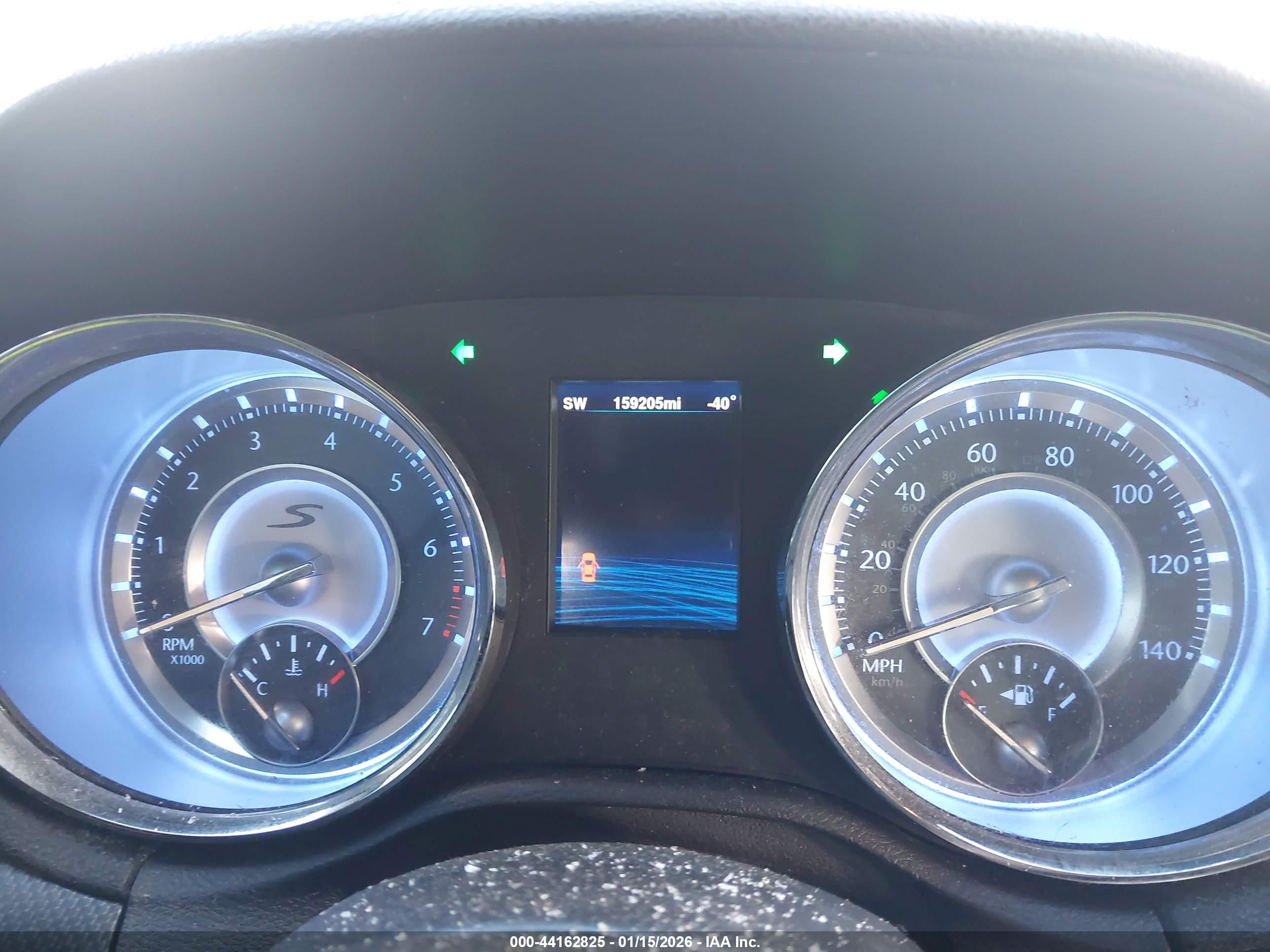 CHRYSLER 300 image 7
