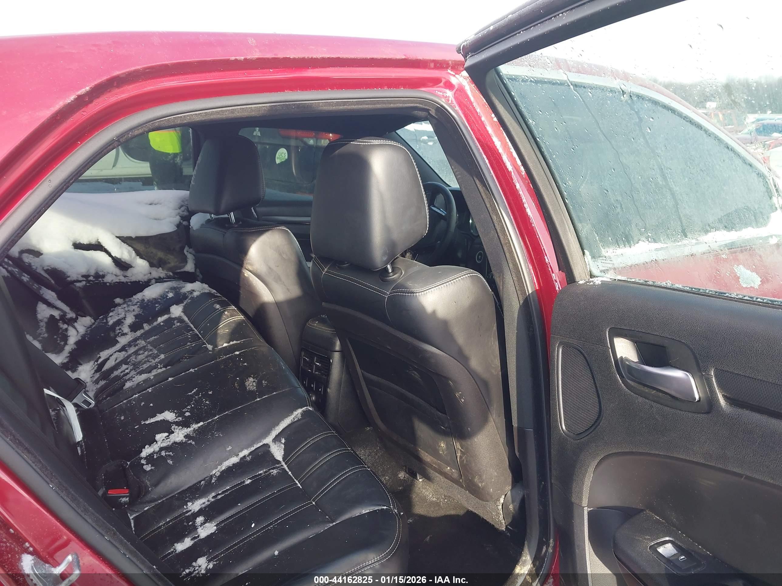 CHRYSLER 300 image 8