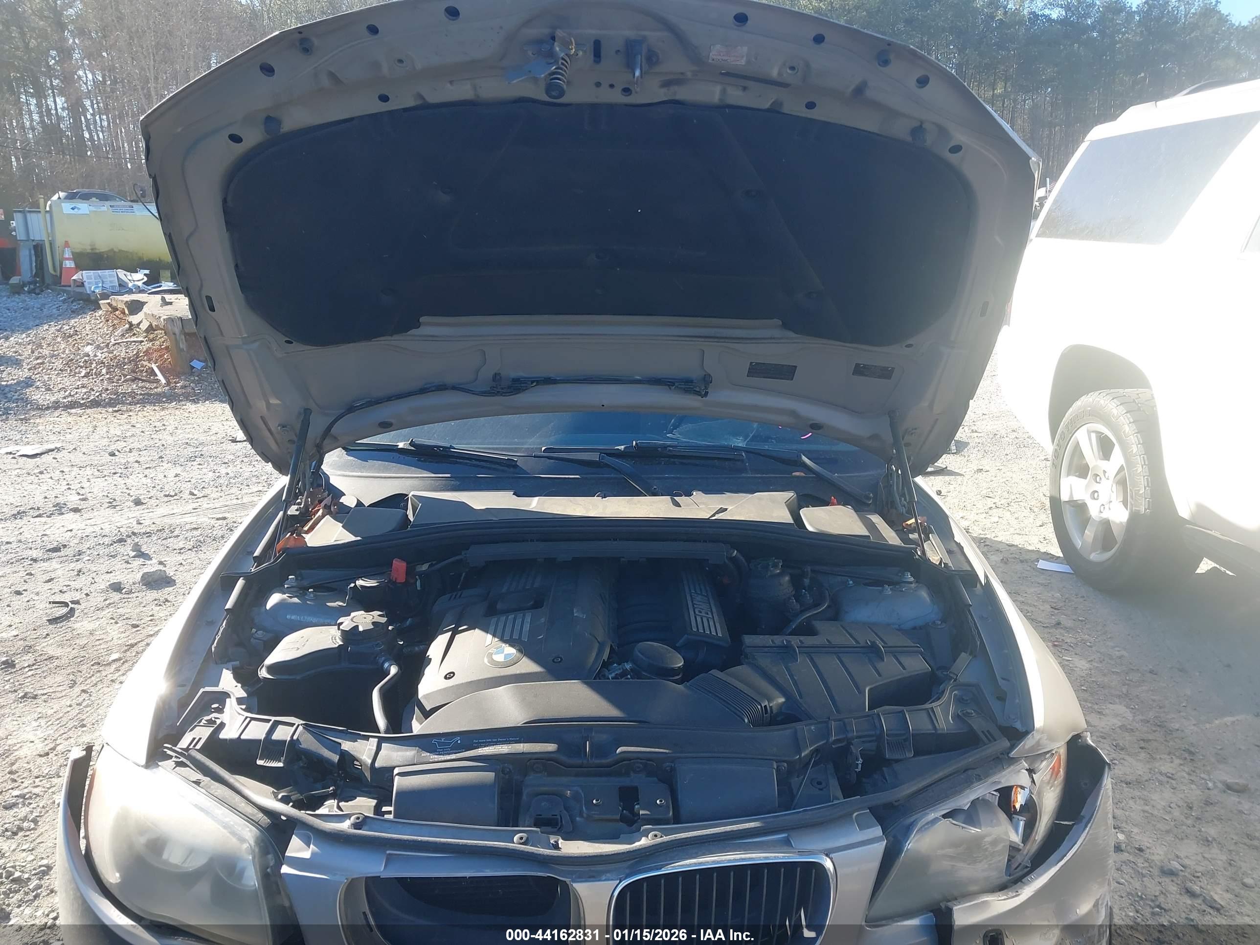 BMW 128I image 10