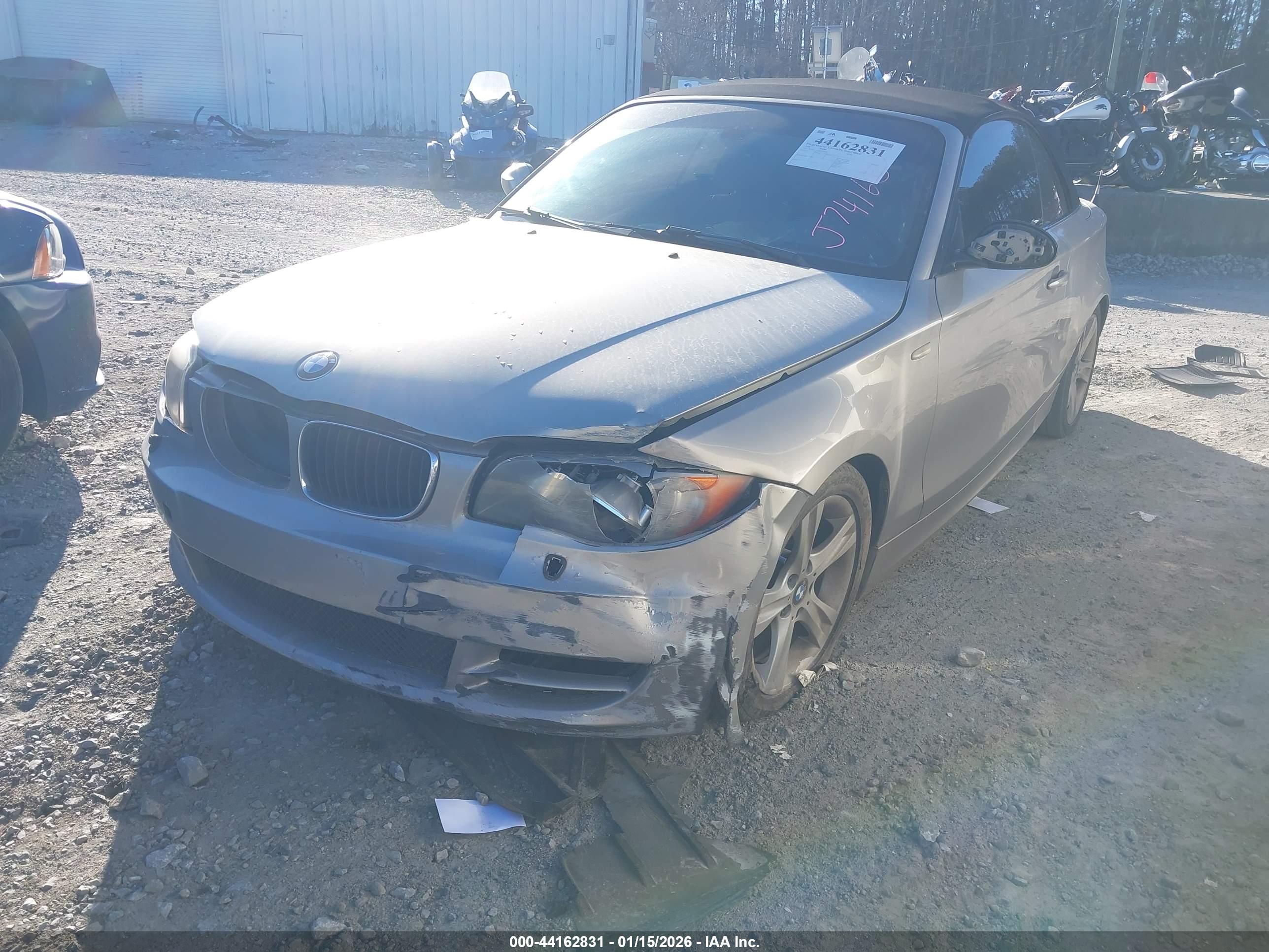 BMW 128I image 2