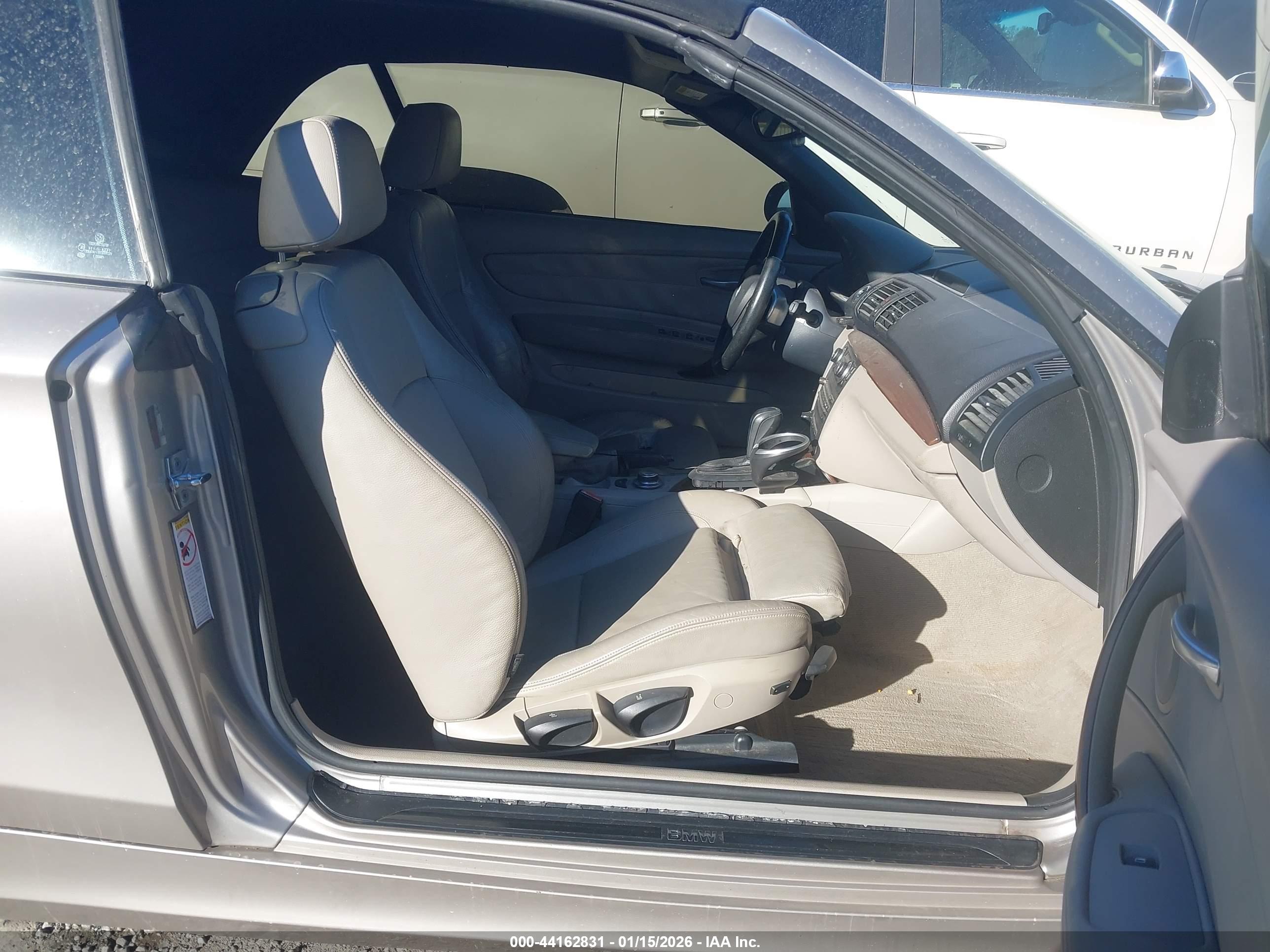 BMW 128I image 5